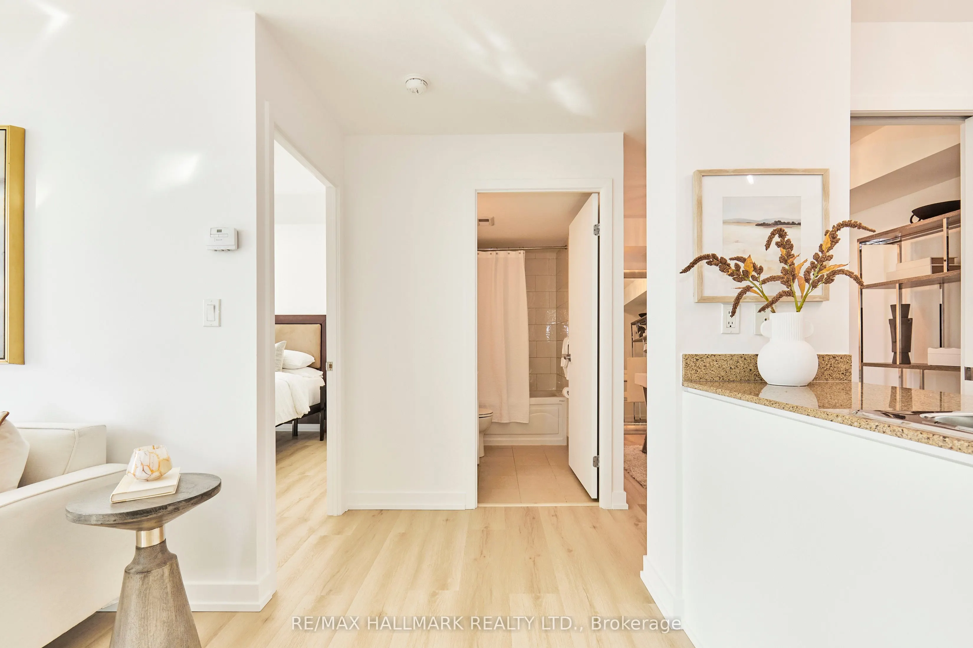 81 Navy Wharf Court, #2306
