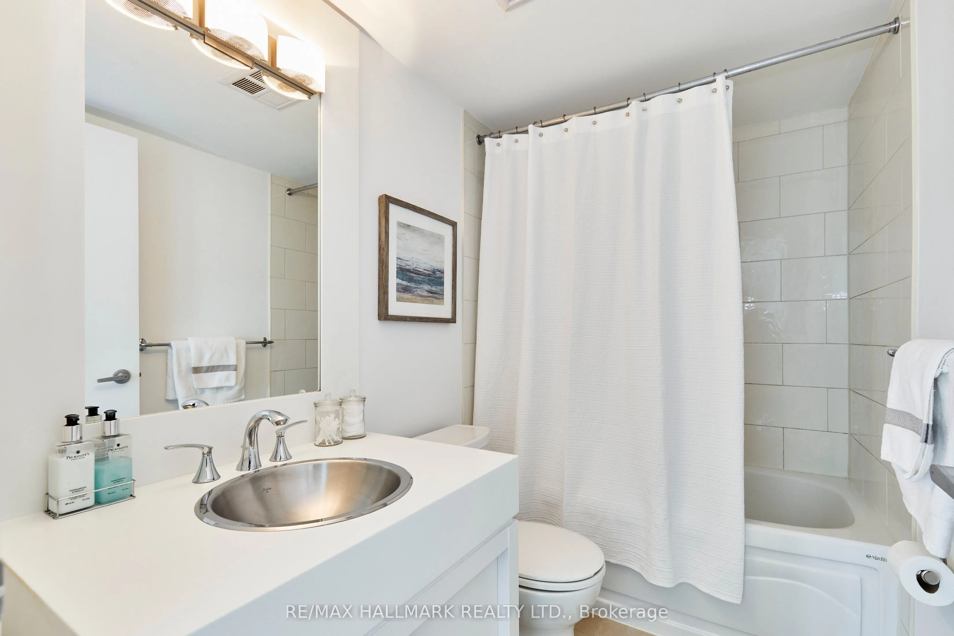 81 Navy Wharf Court, #2306