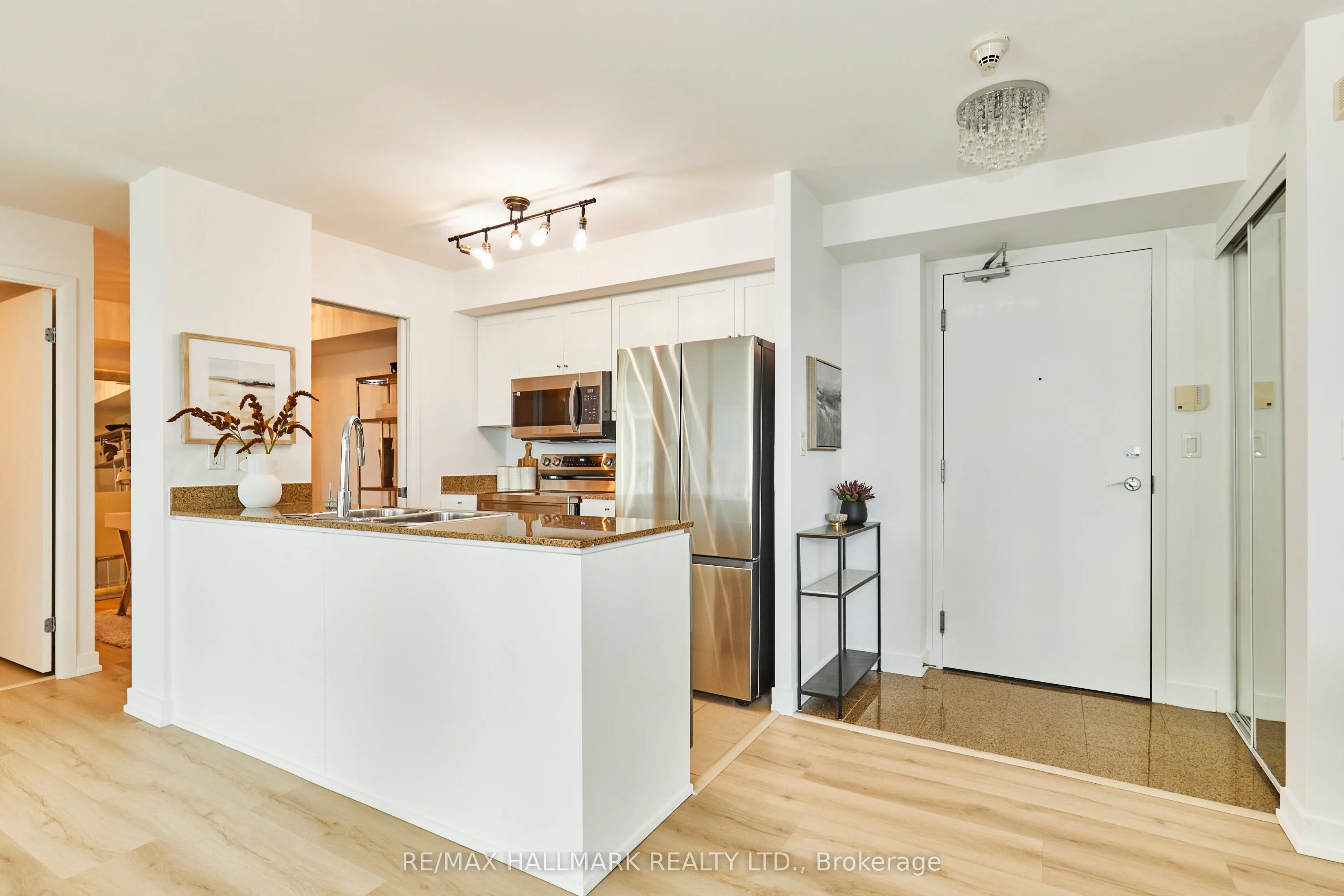 81 Navy Wharf Court, #2306