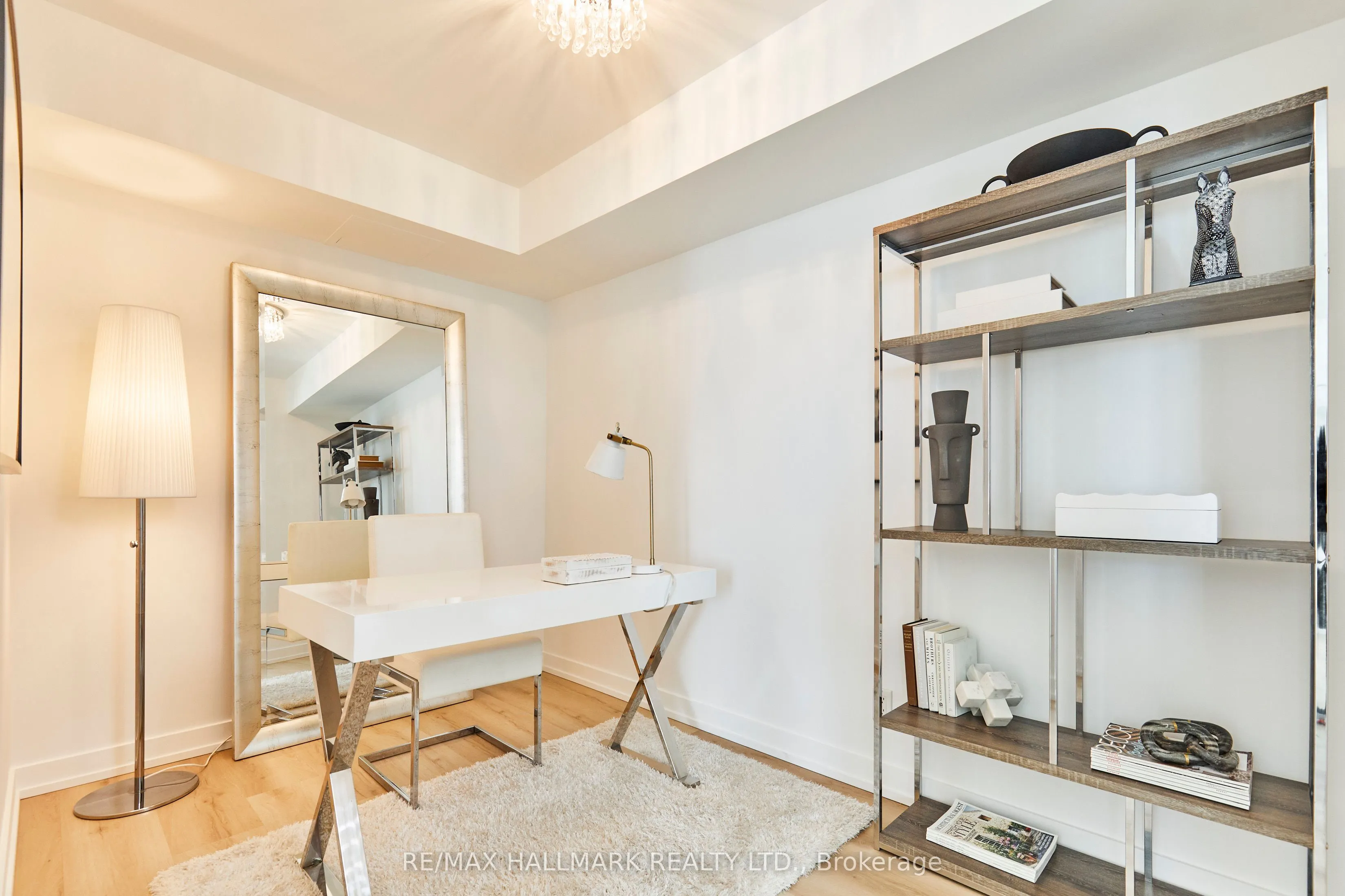 81 Navy Wharf Court, #2306