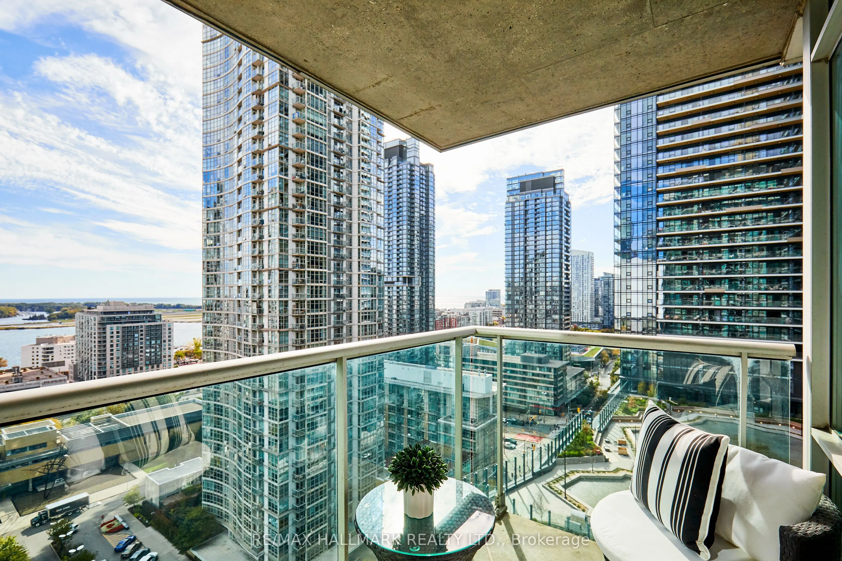 81 Navy Wharf Court, #2306