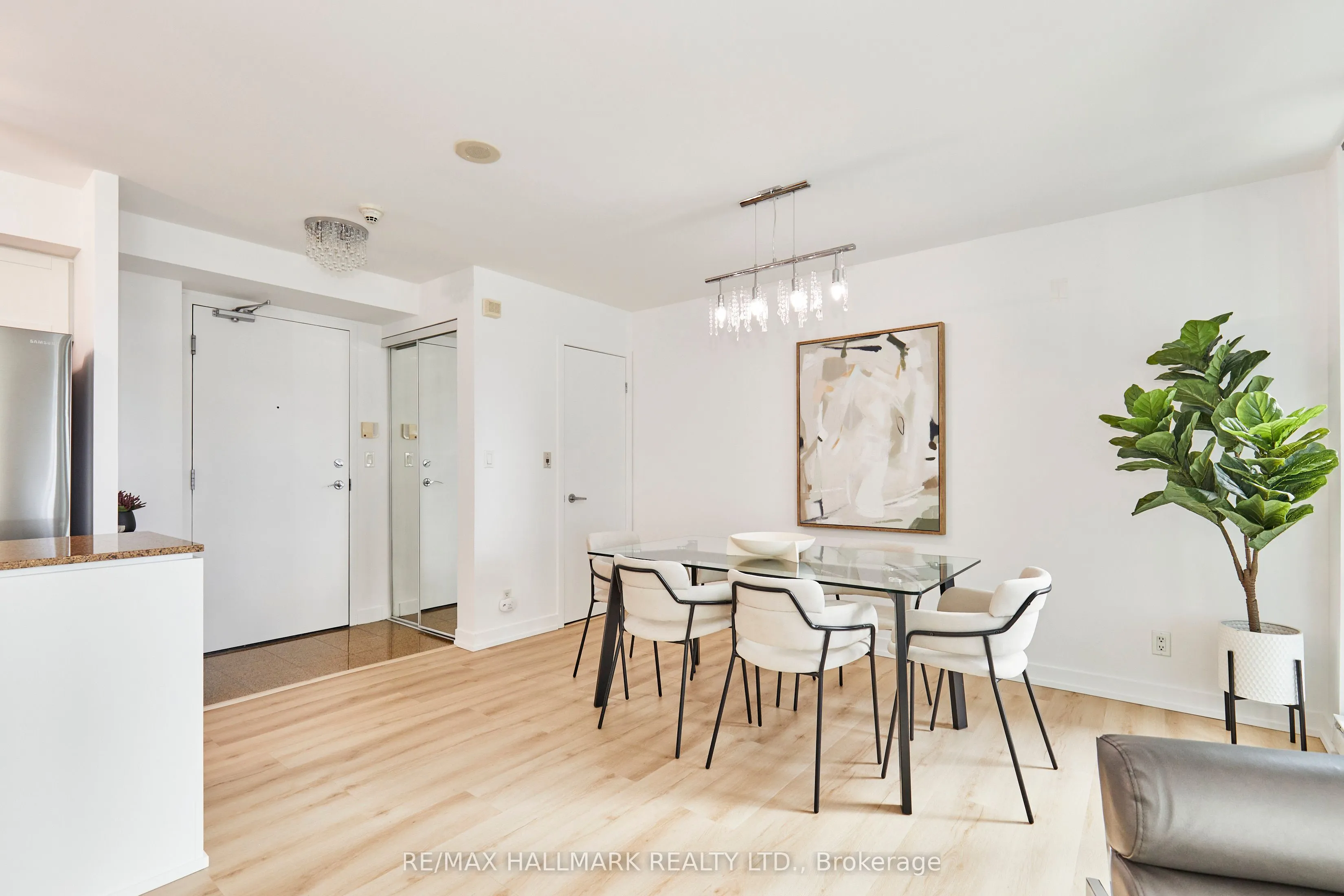 81 Navy Wharf Court, #2306