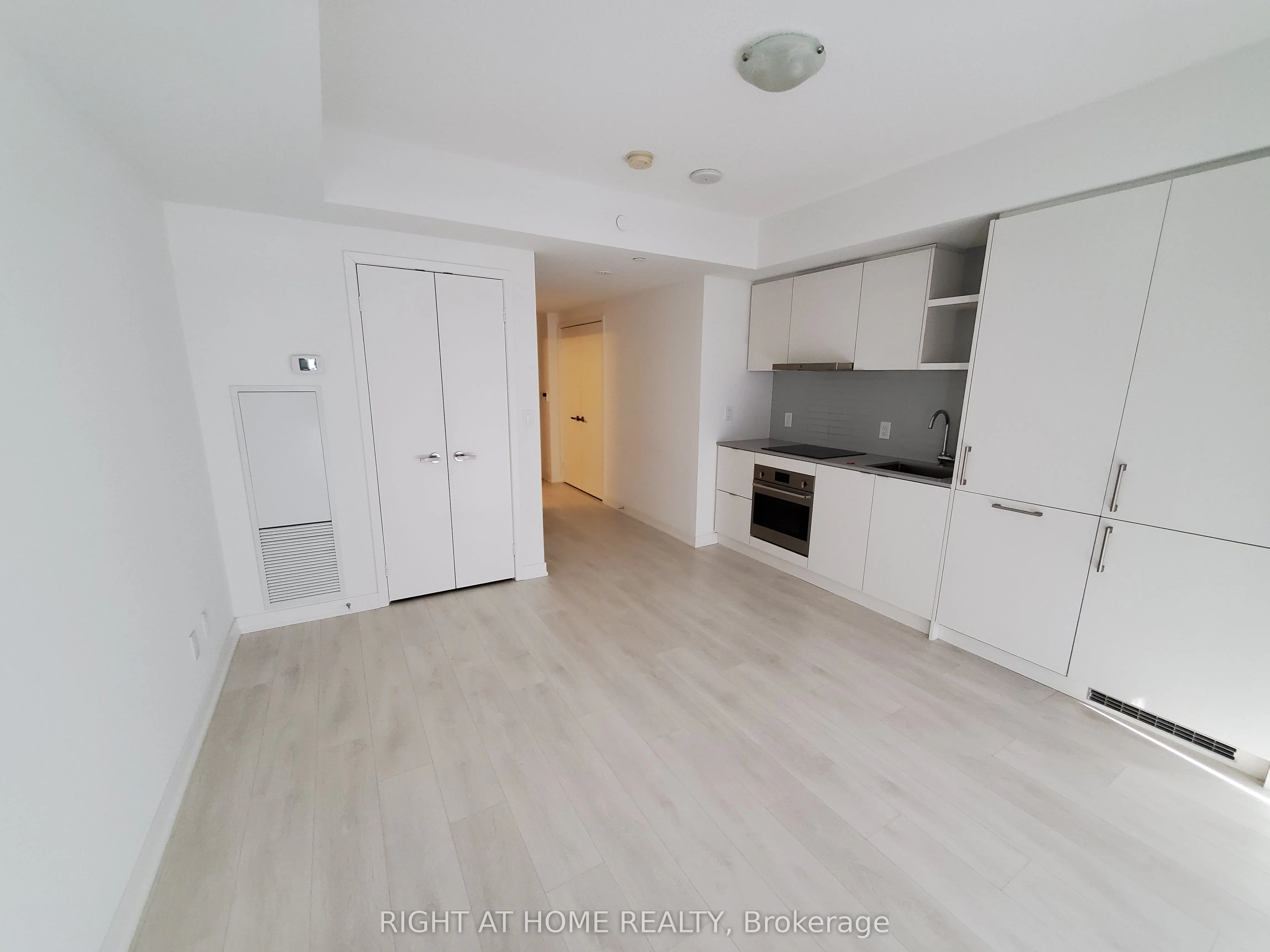 100 Harbour Street, #5408