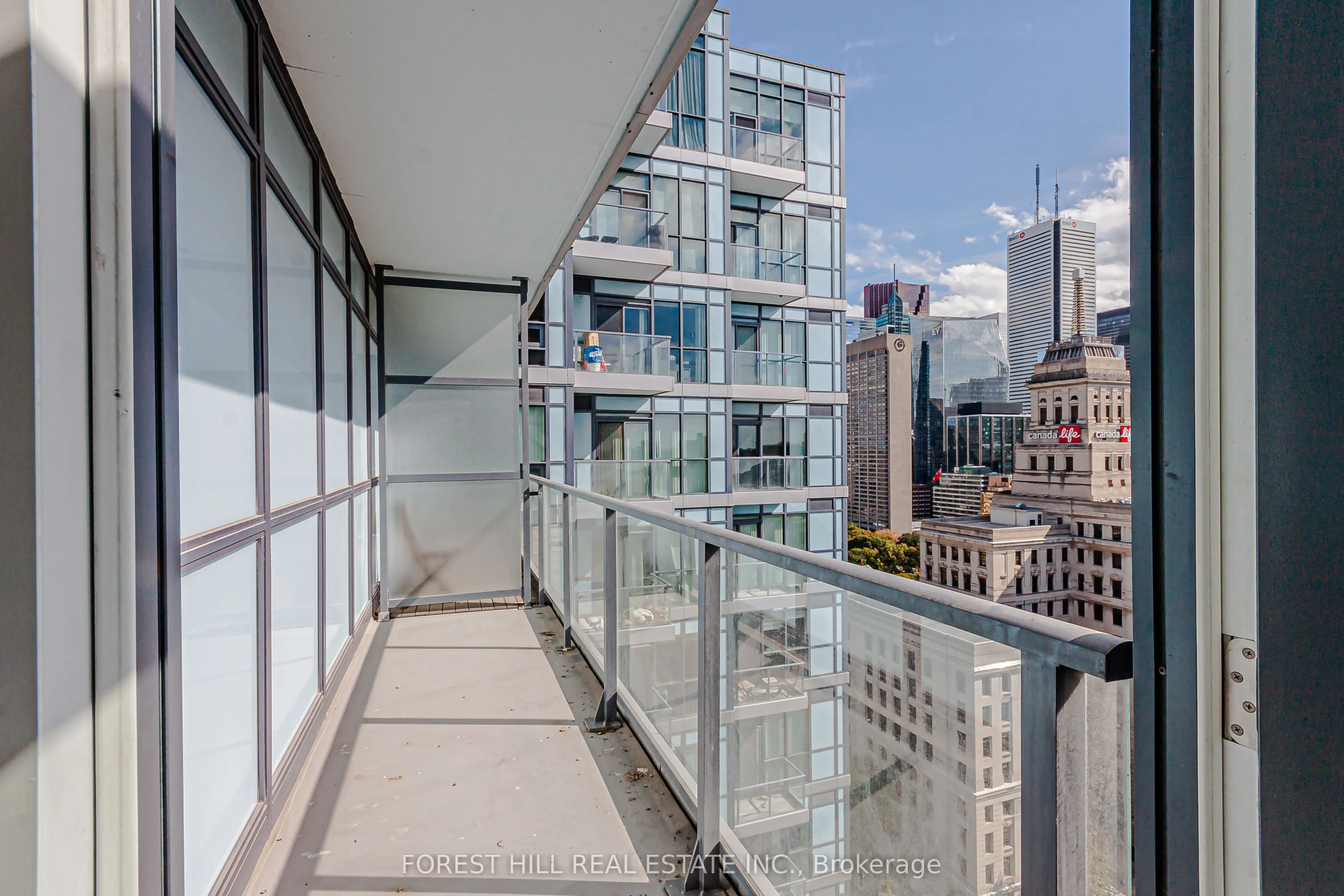 210 Simcoe Street, #2201