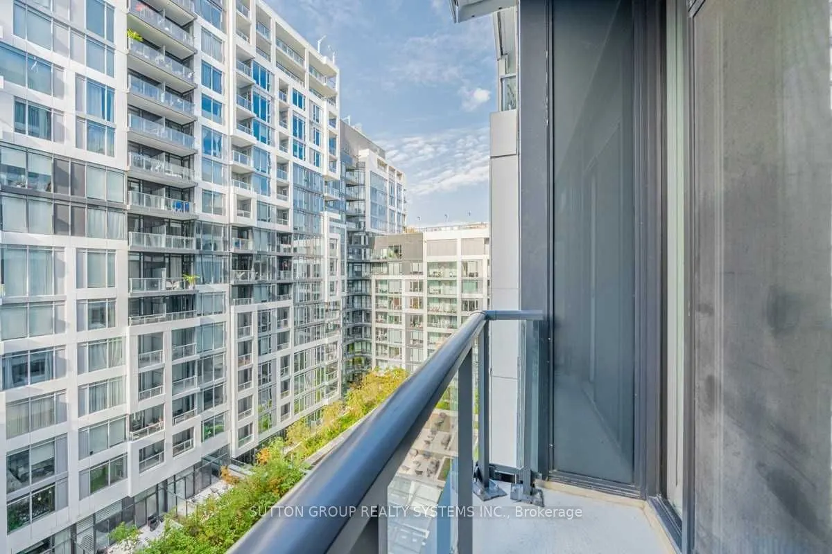 576 Front Street, #817