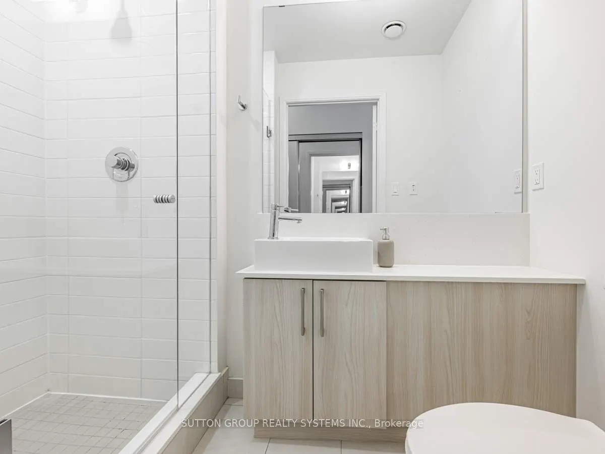 576 Front Street, #817
