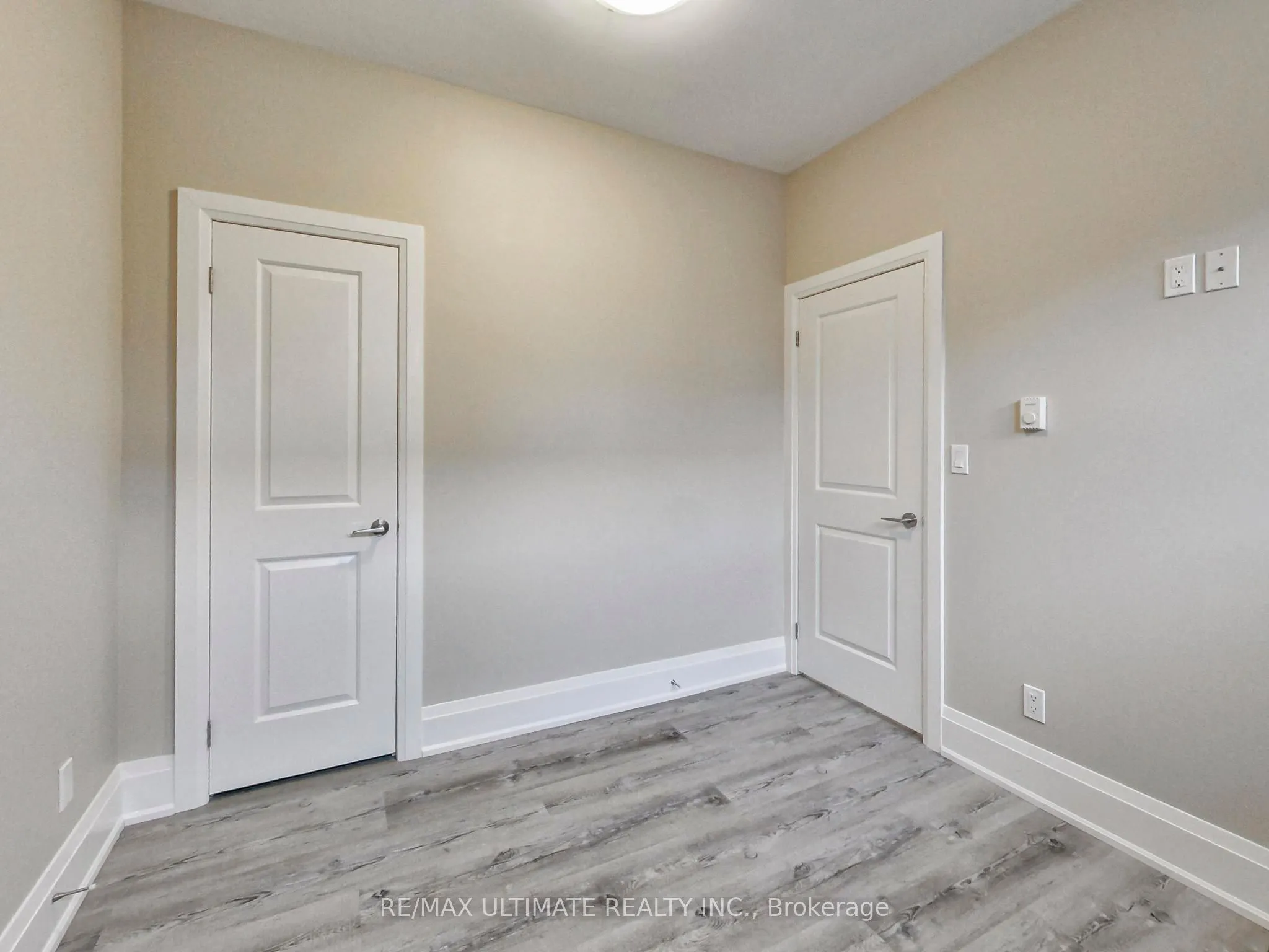 458 Oakwood Avenue, #102