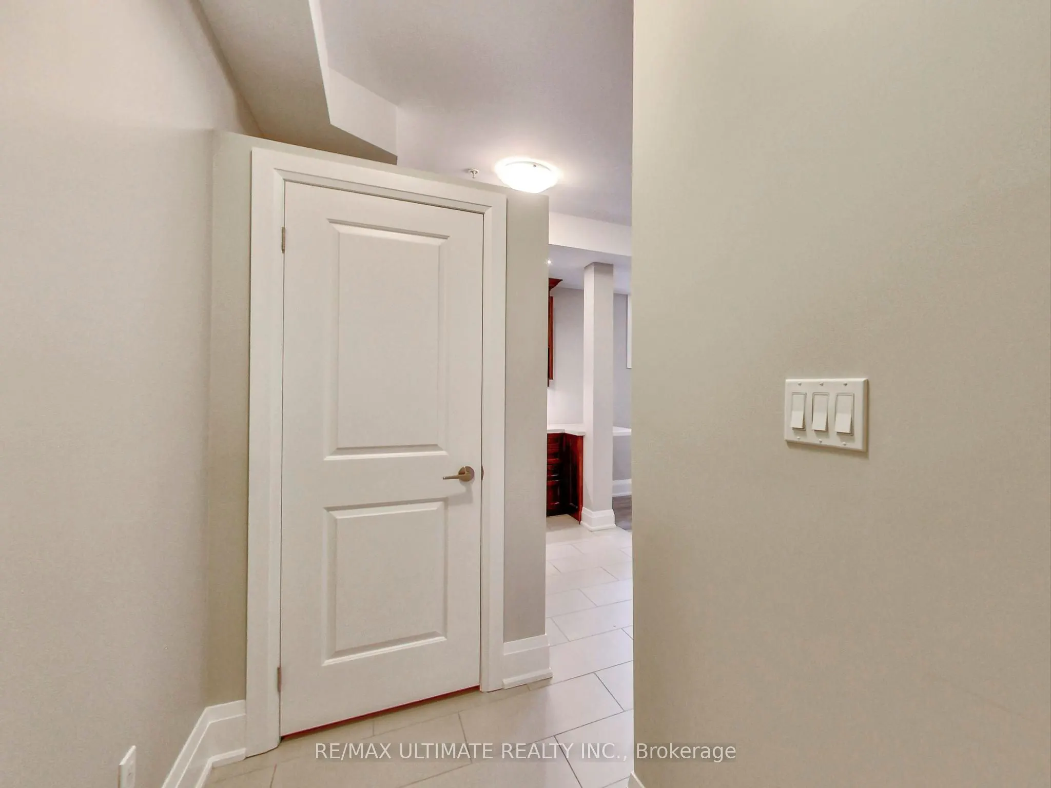 458 Oakwood Avenue, #102