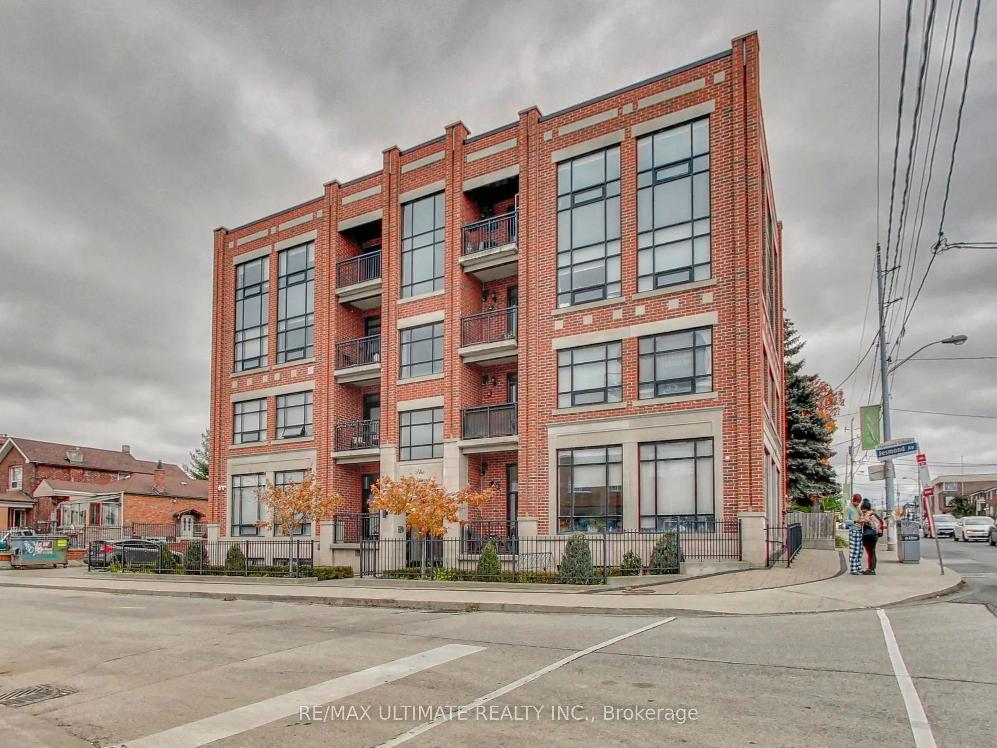 458 Oakwood Avenue, #102