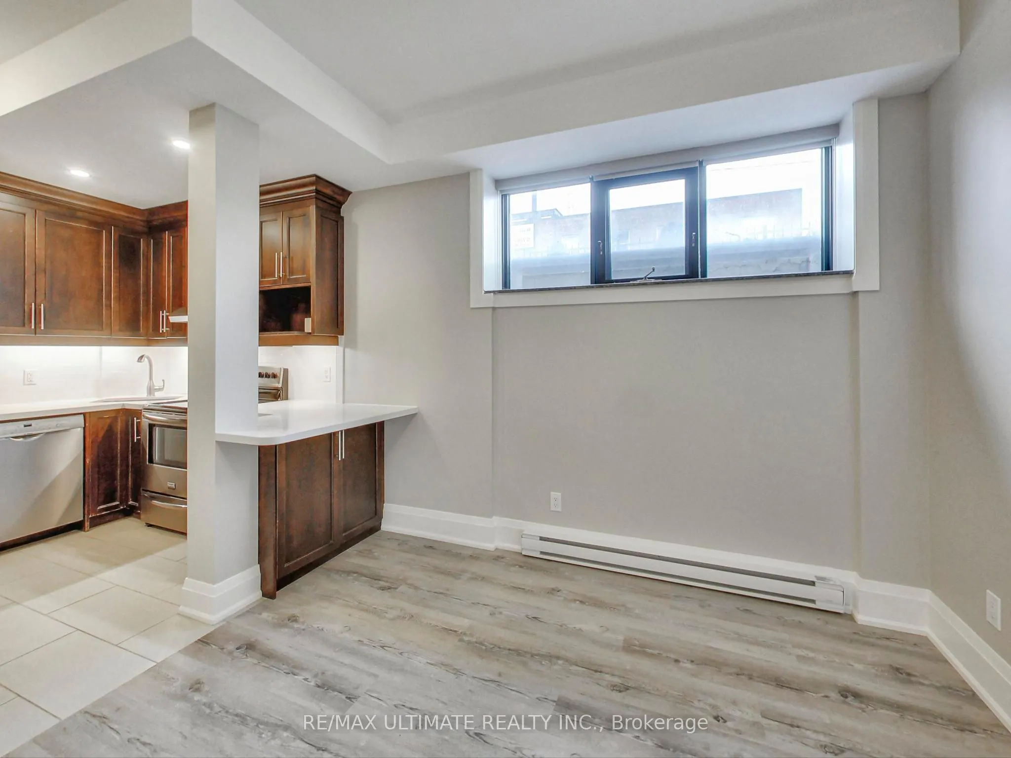 458 Oakwood Avenue, #102