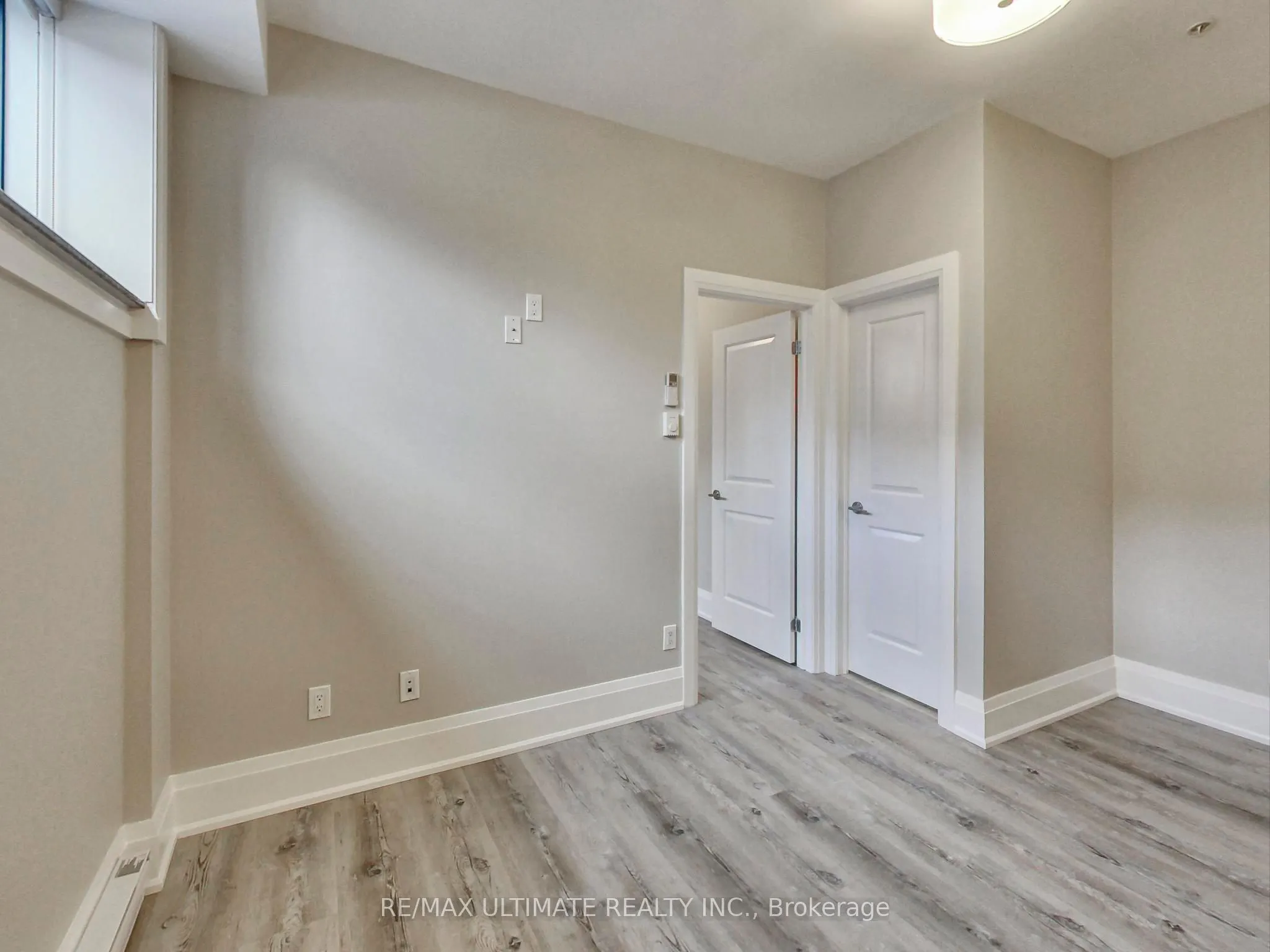 458 Oakwood Avenue, #102