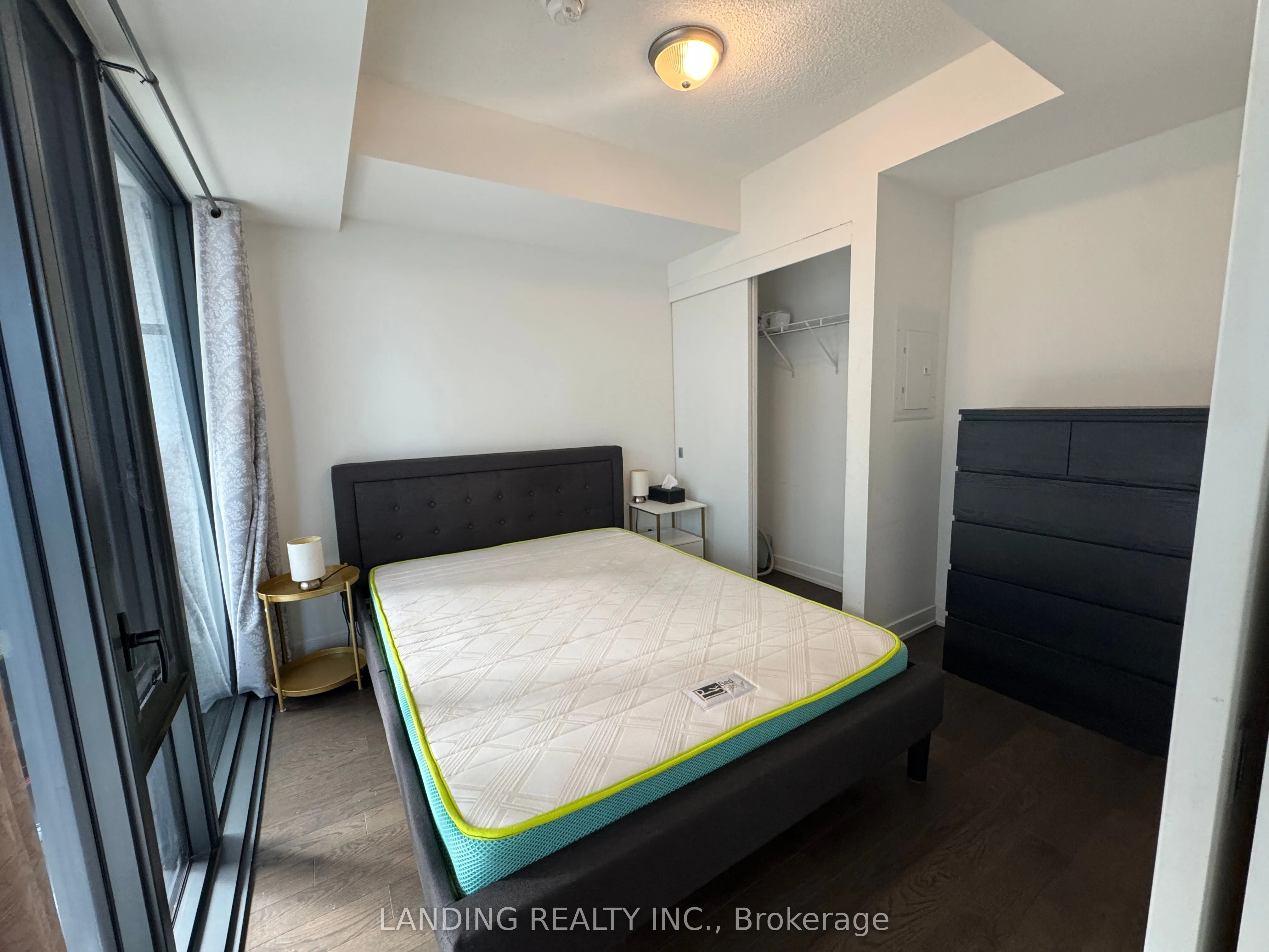 25 Richmond Street E, #904