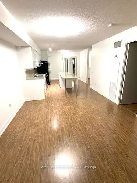 29 Singer Crescent, #601