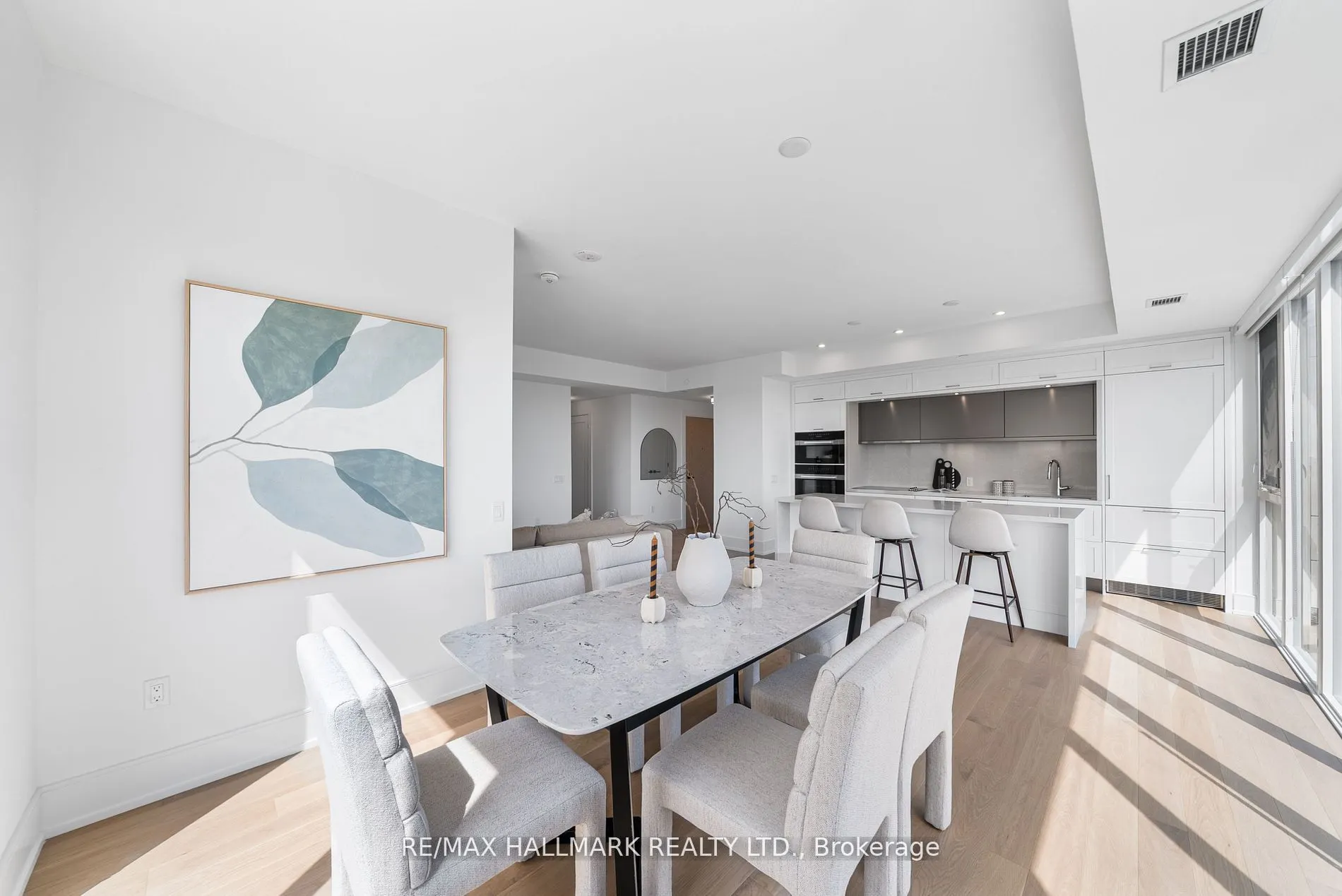 10 Inn On The Park Drive, #1710