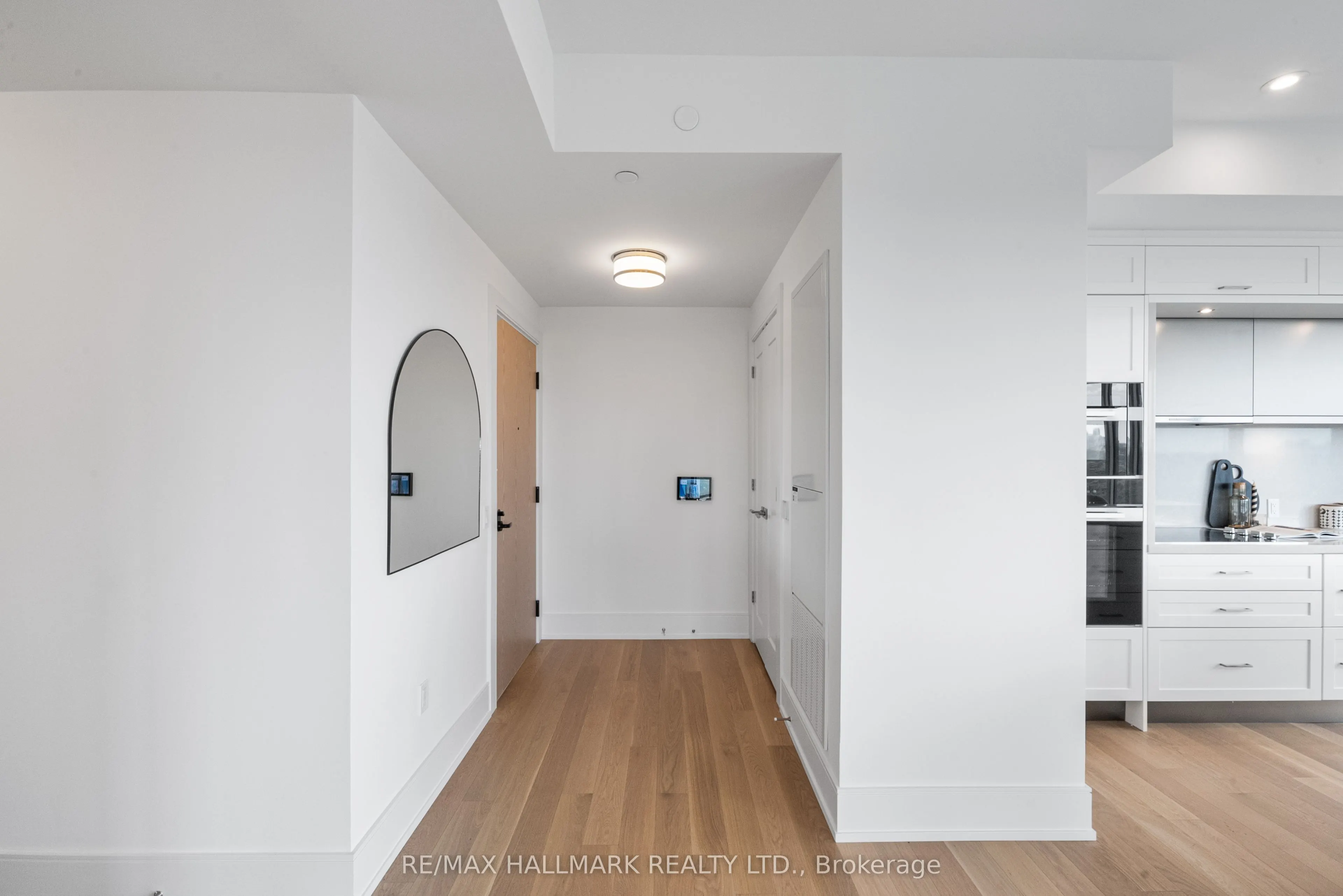 10 Inn On The Park Drive, #1710