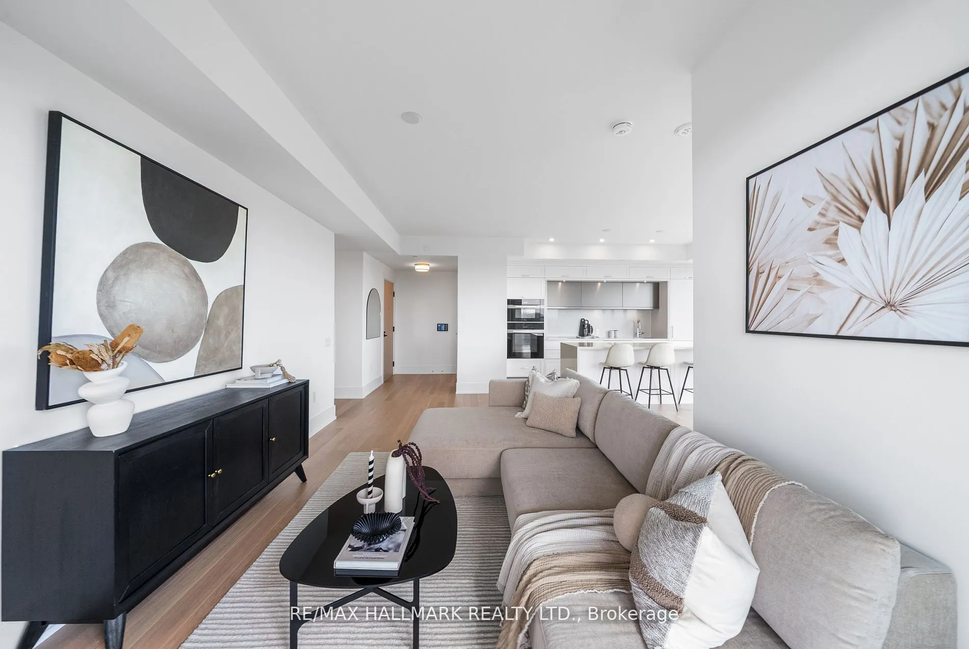 10 Inn On The Park Drive, #1710