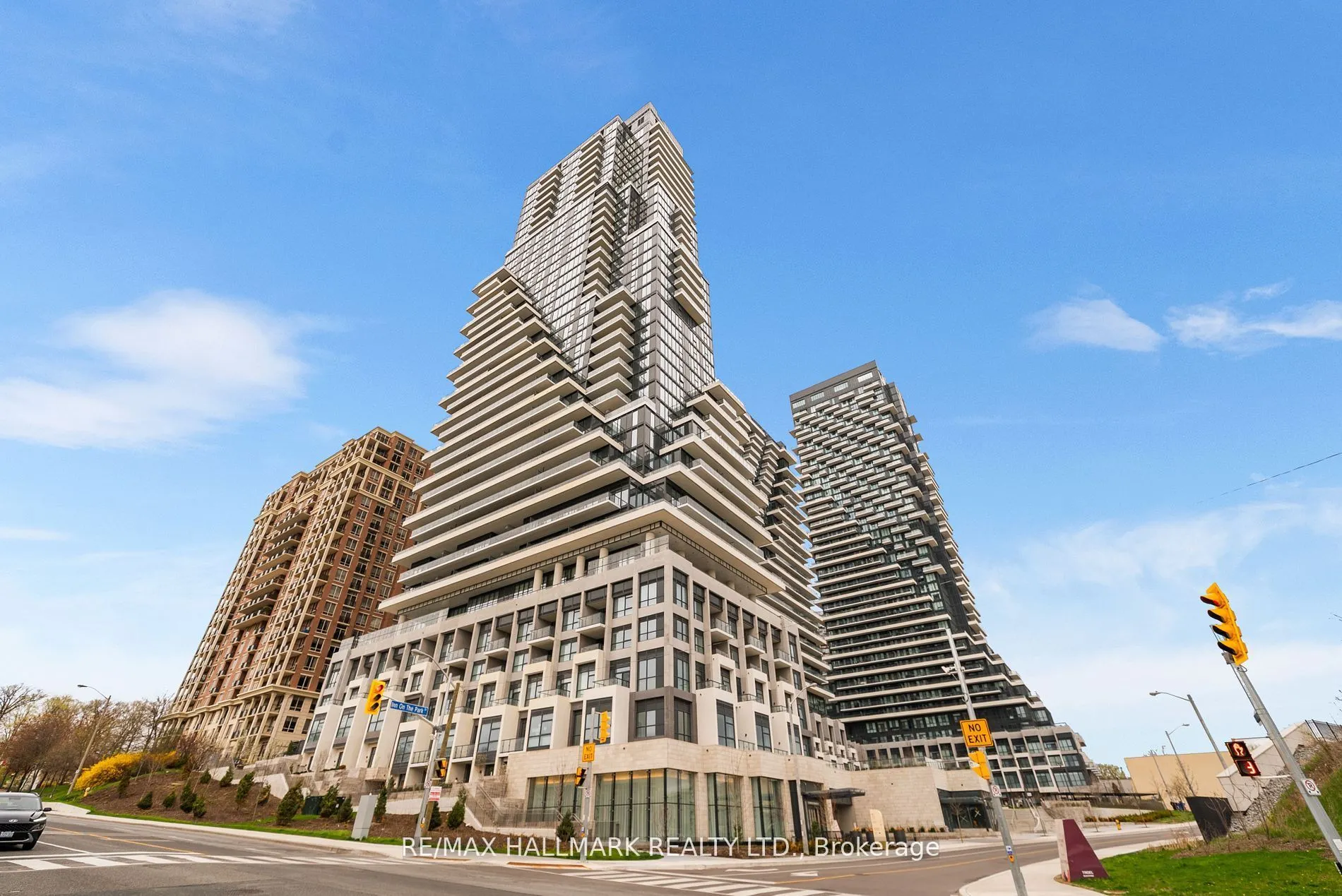 10 Inn On The Park Drive, #1710
