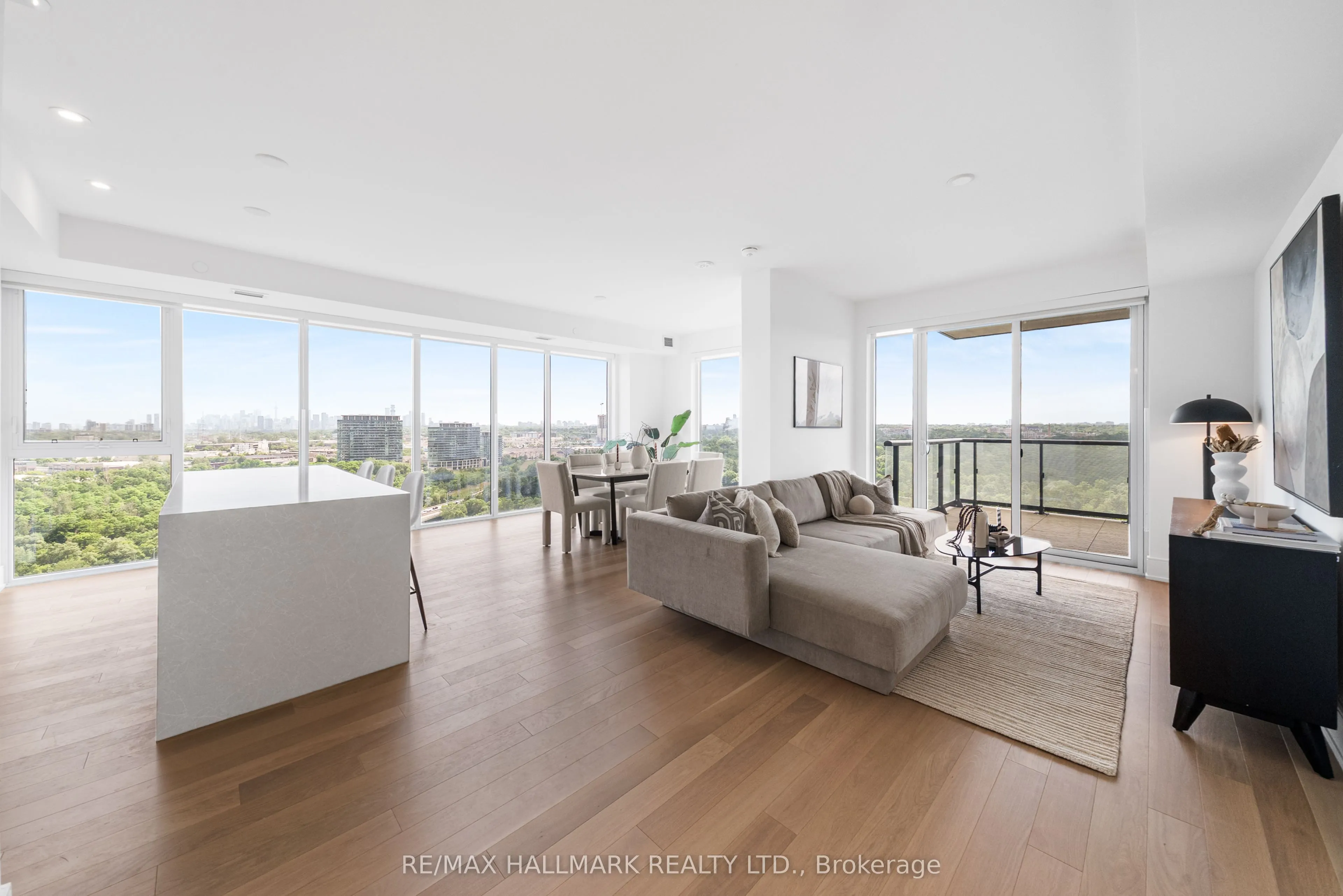 10 Inn On The Park Drive, #1710