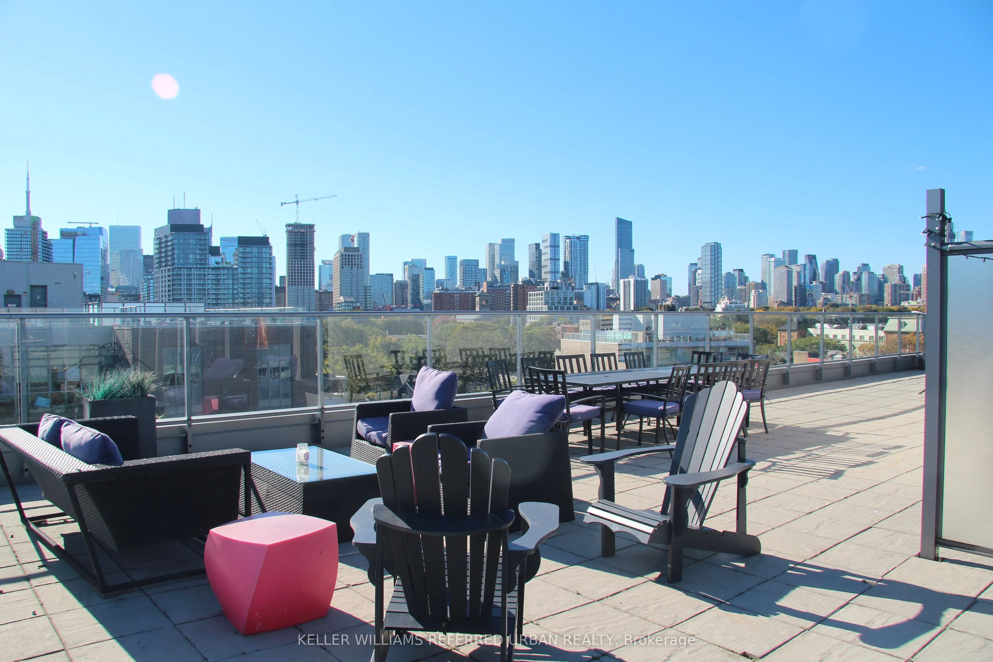 569 King Street E, #204
