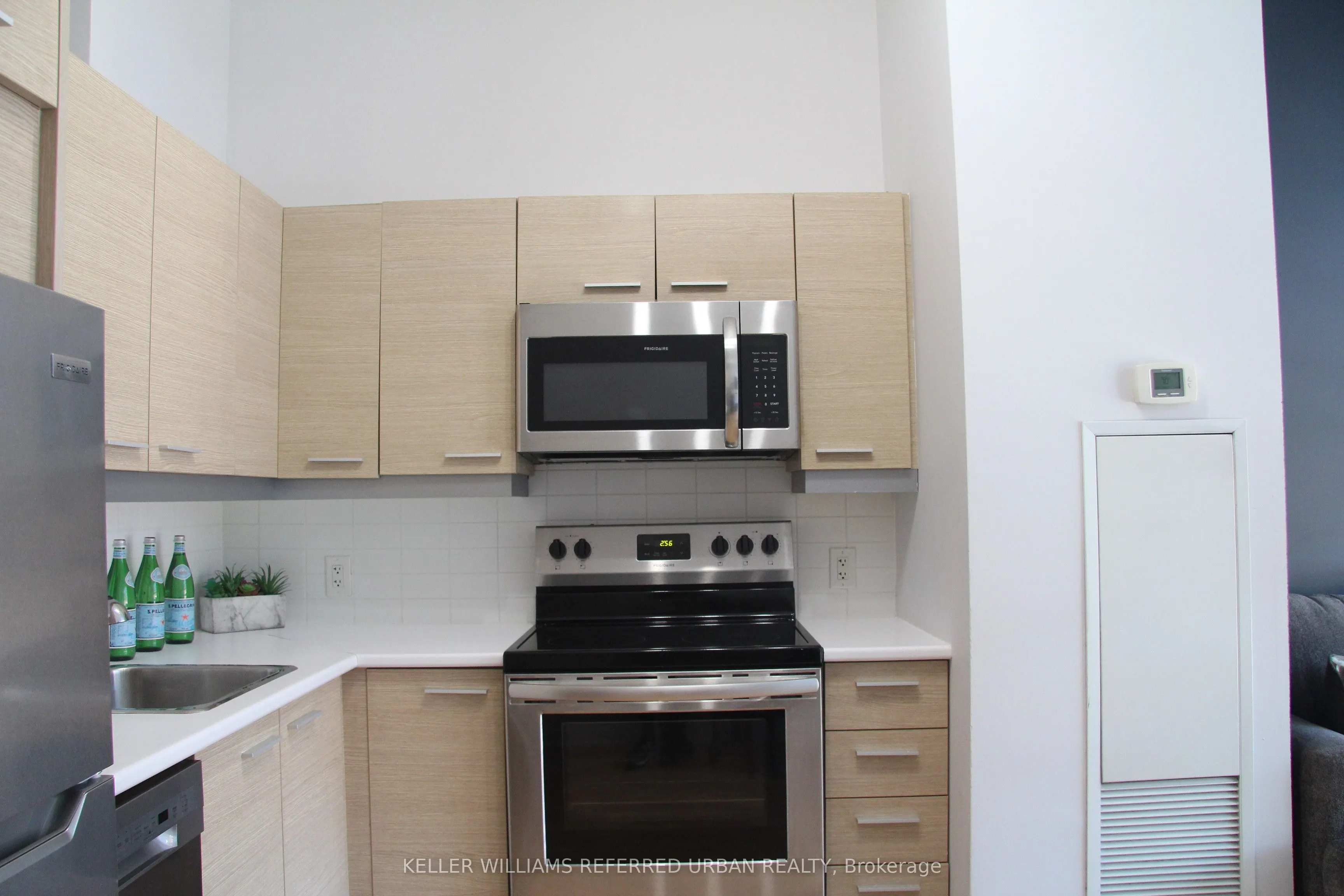569 King Street E, #204