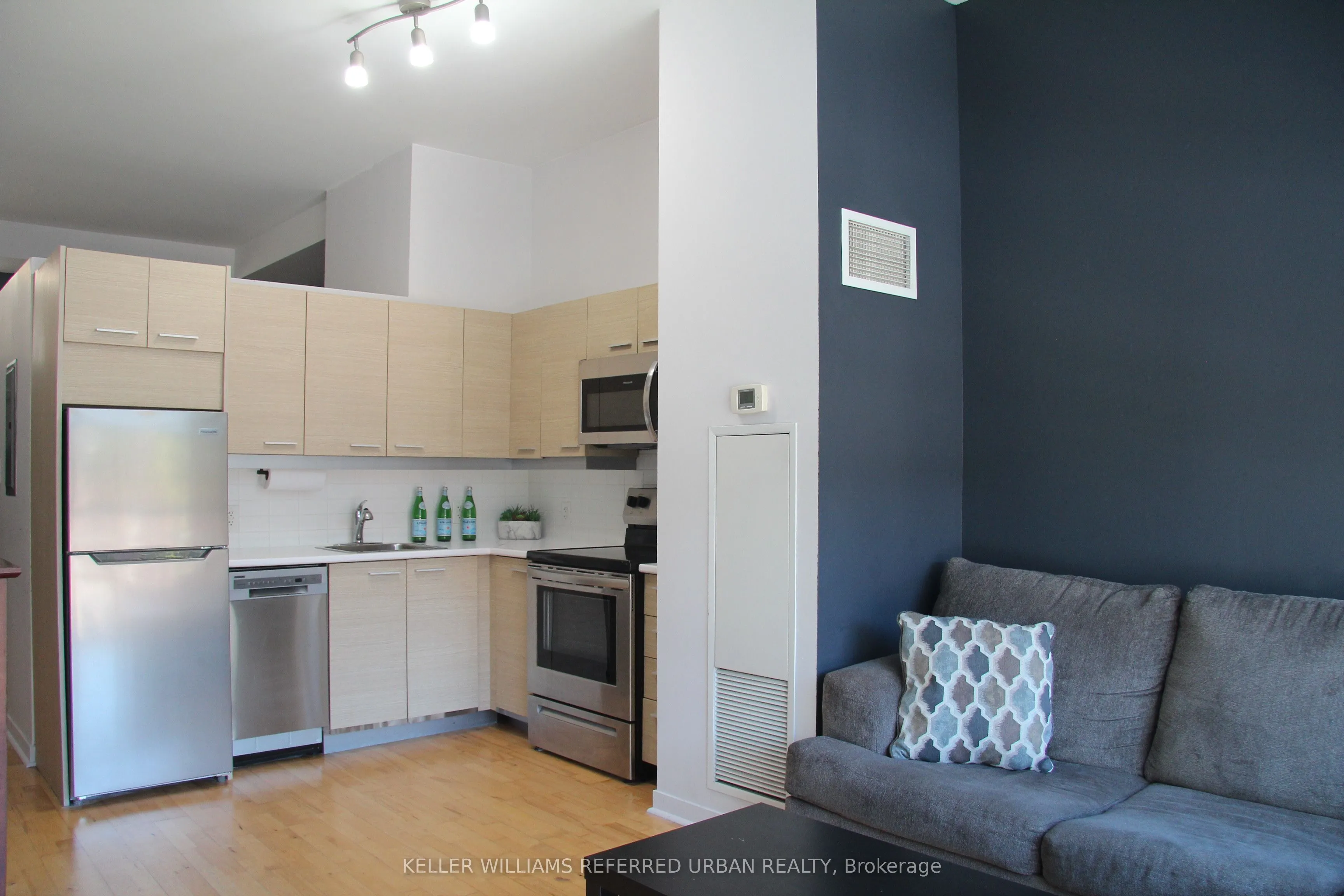 569 King Street E, #204