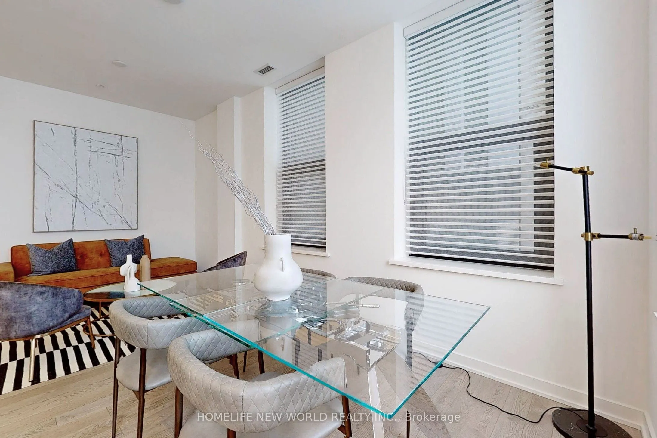 22 Lombard Street, #201