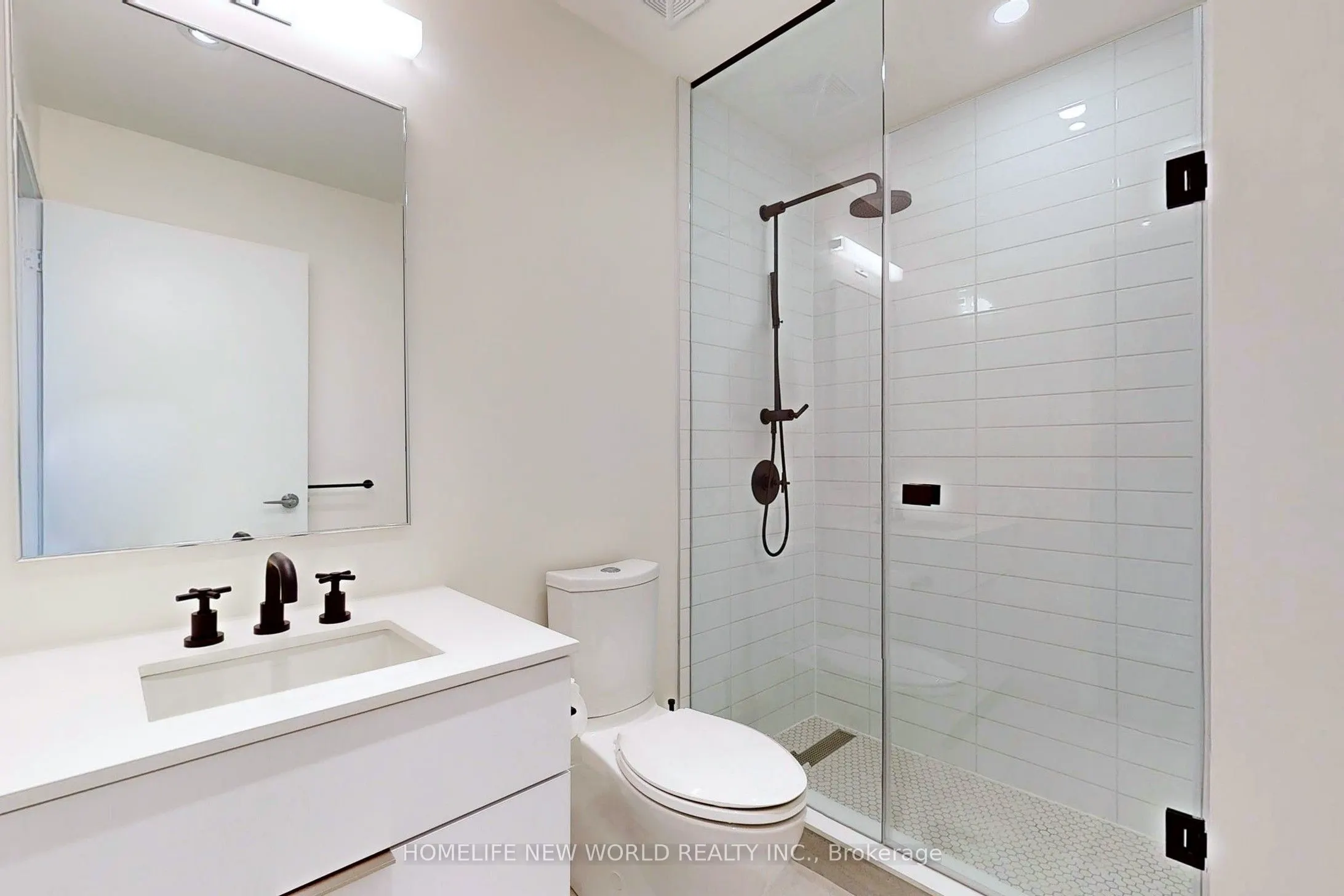 22 Lombard Street, #201