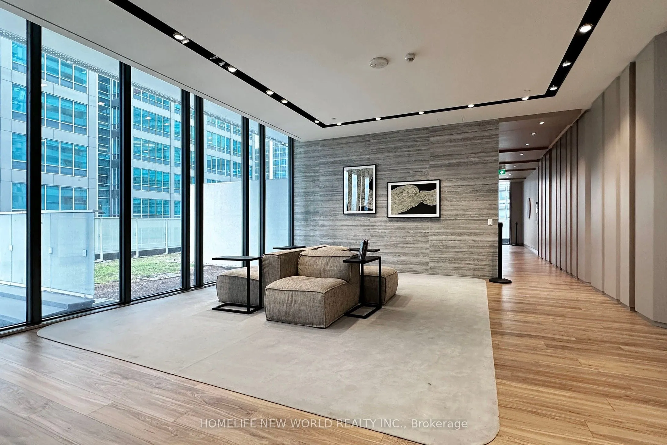 22 Lombard Street, #201