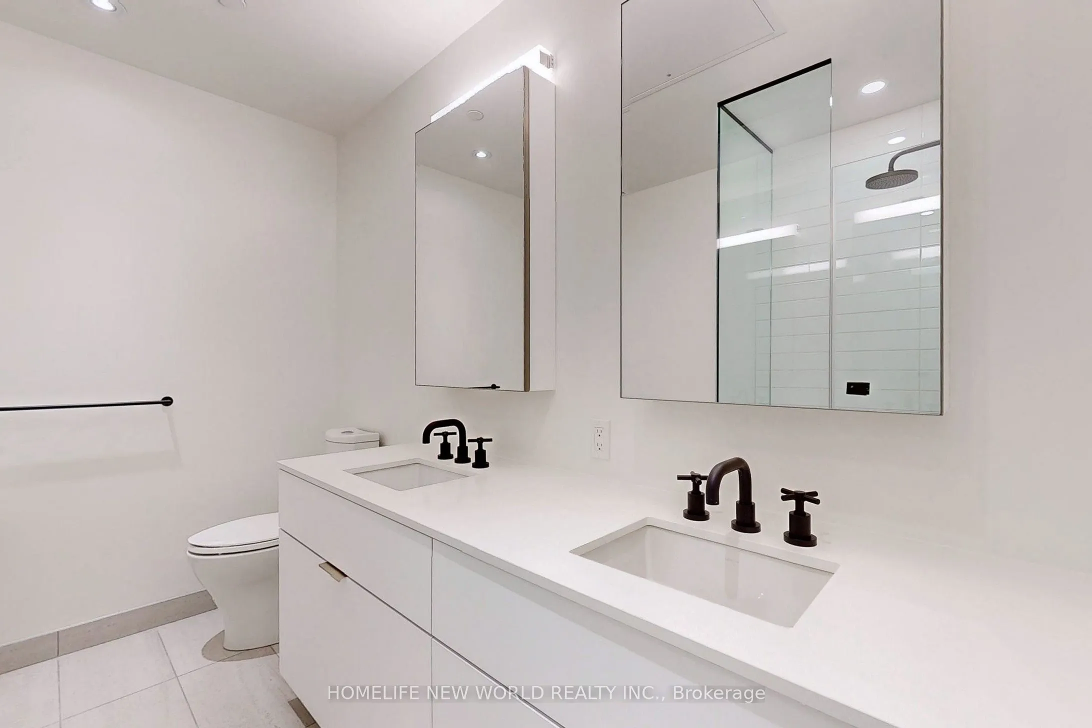 22 Lombard Street, #201