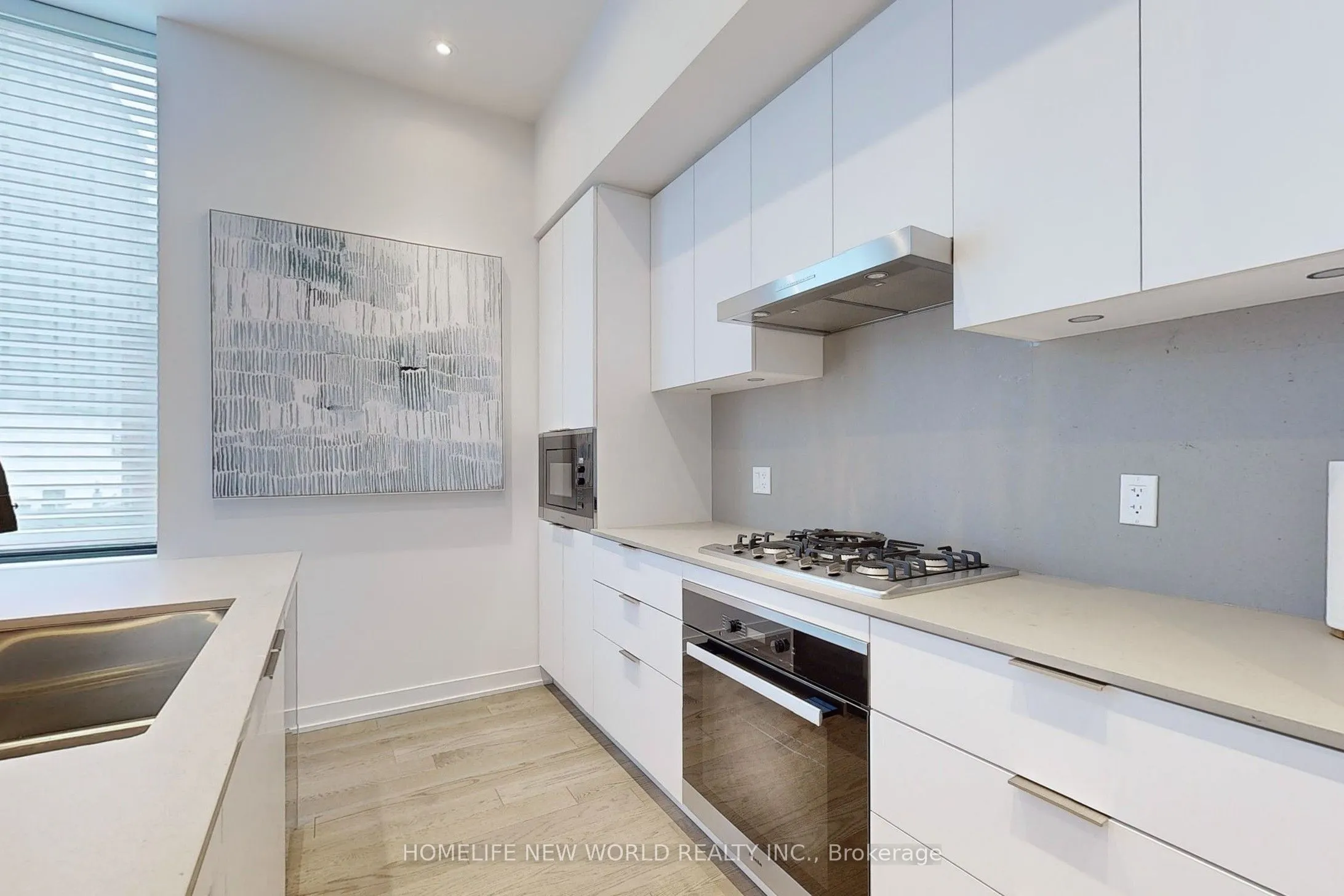 22 Lombard Street, #201