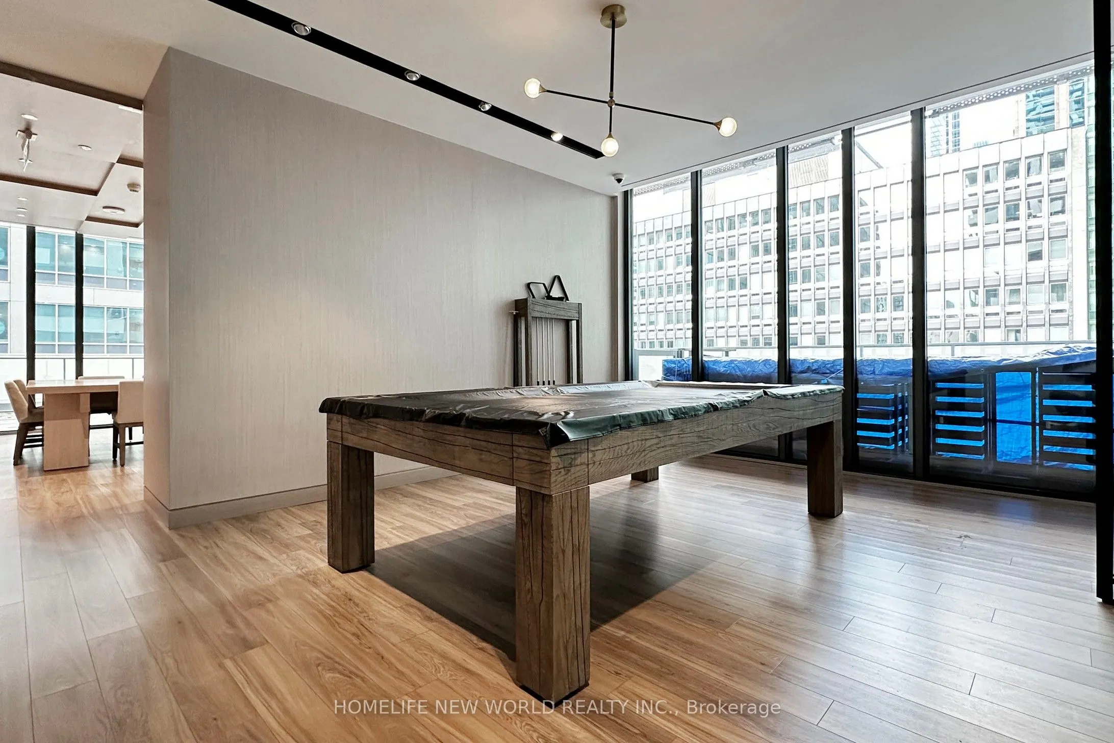 22 Lombard Street, #201