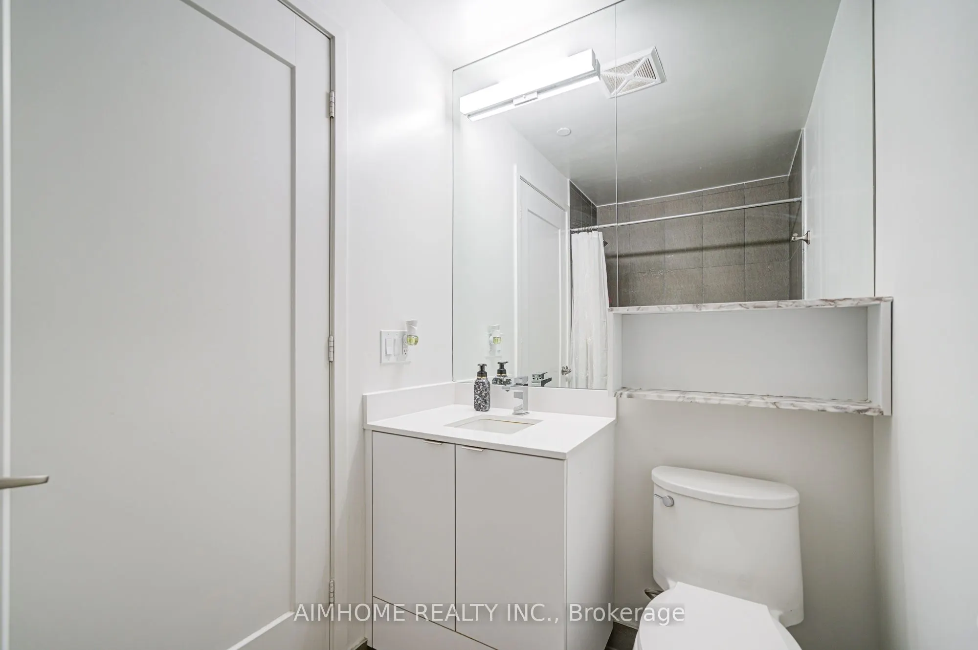 70 Princess Street, #1723