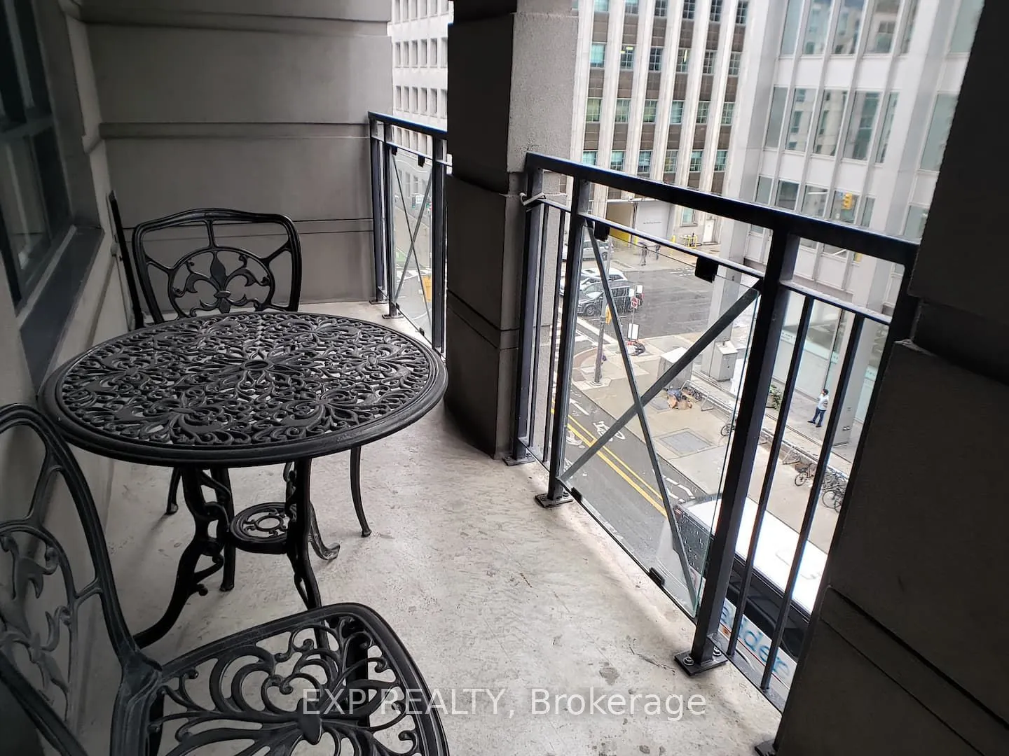 140 Simcoe Street, #512