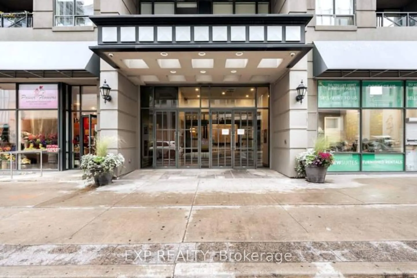 140 Simcoe Street, #512