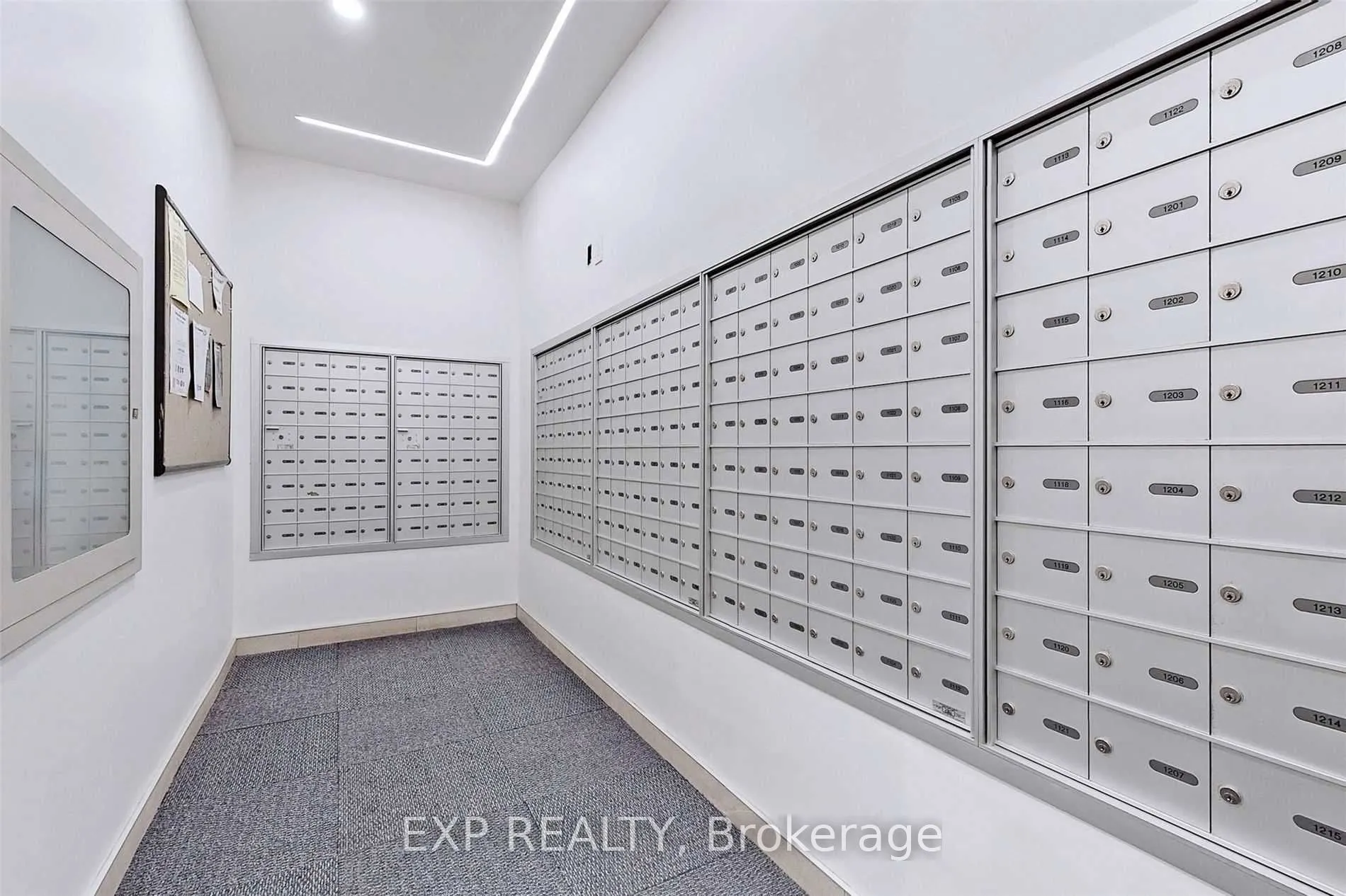 140 Simcoe Street, #512