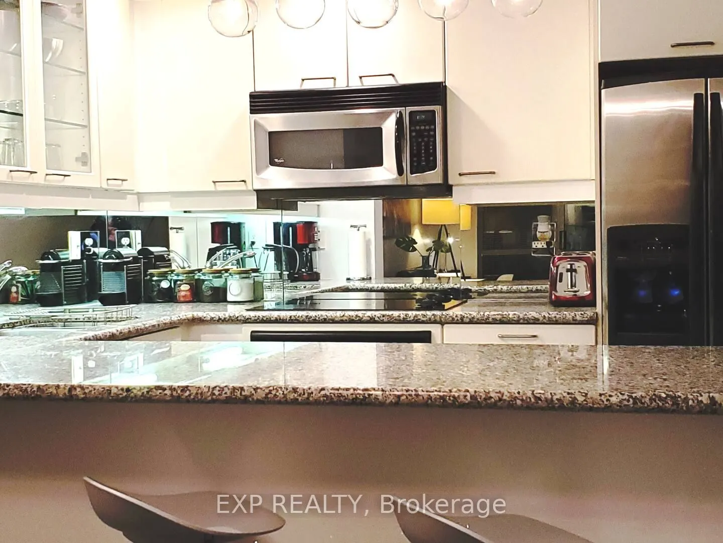 140 Simcoe Street, #512
