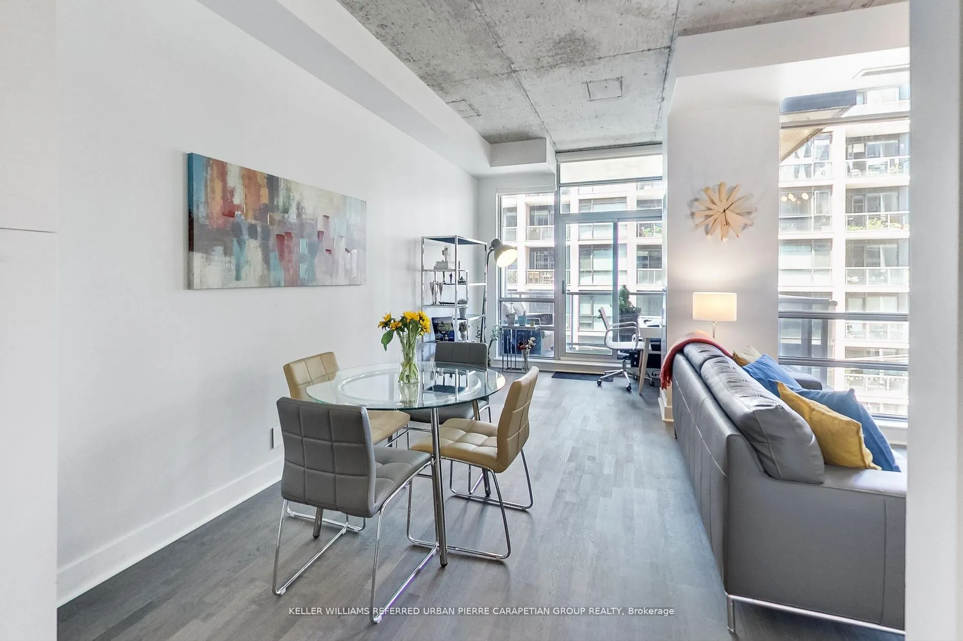 399 Adelaide Street W, #520