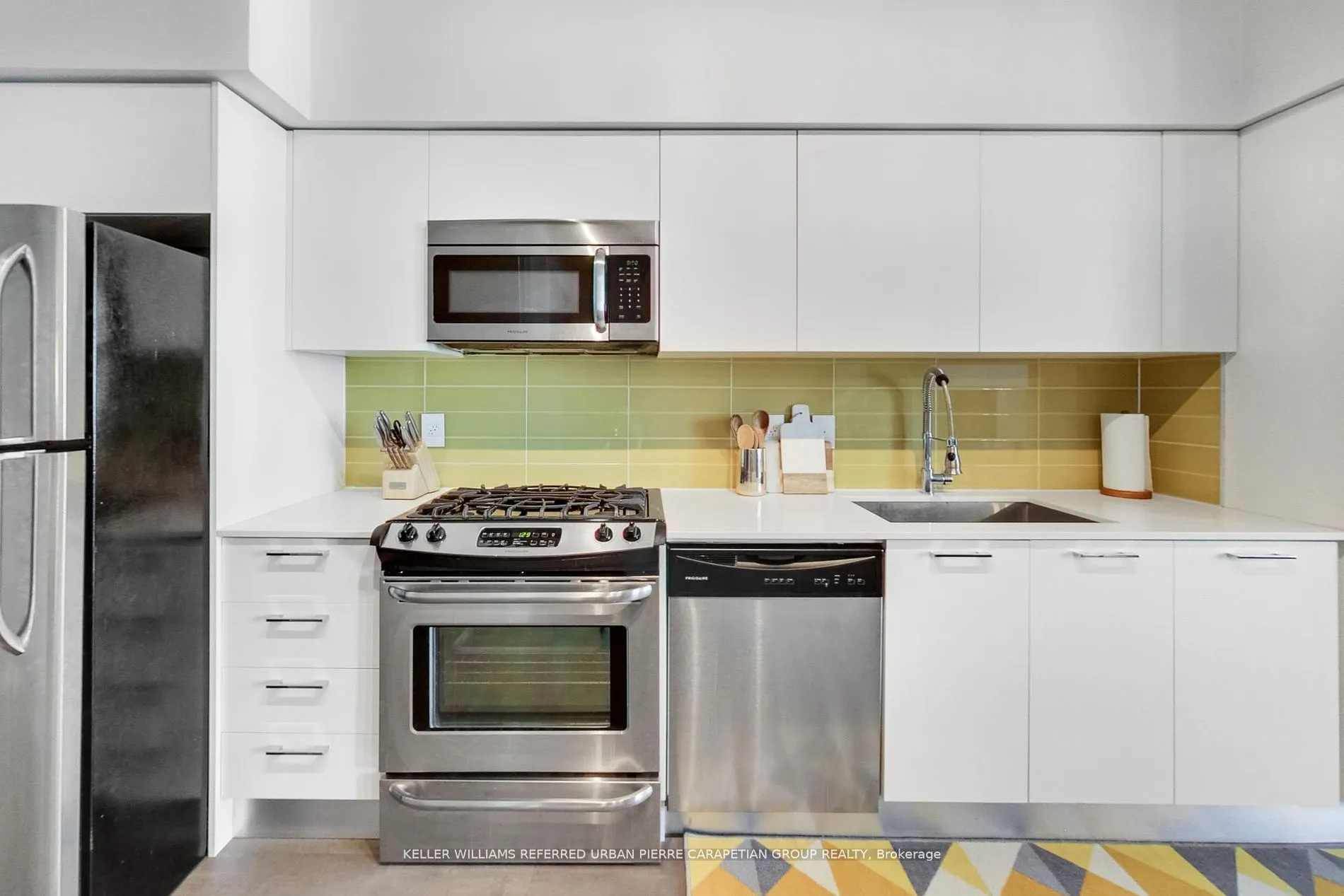 399 Adelaide Street W, #520