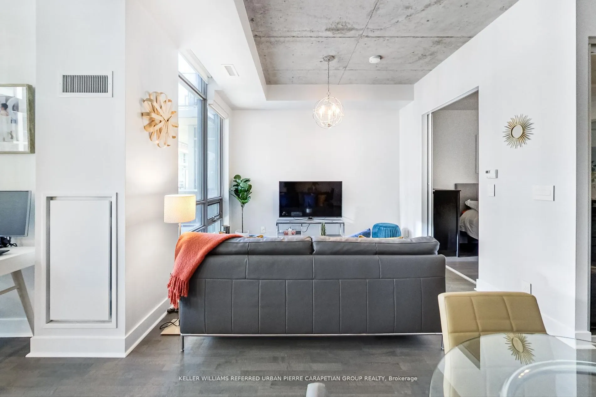 399 Adelaide Street W, #520