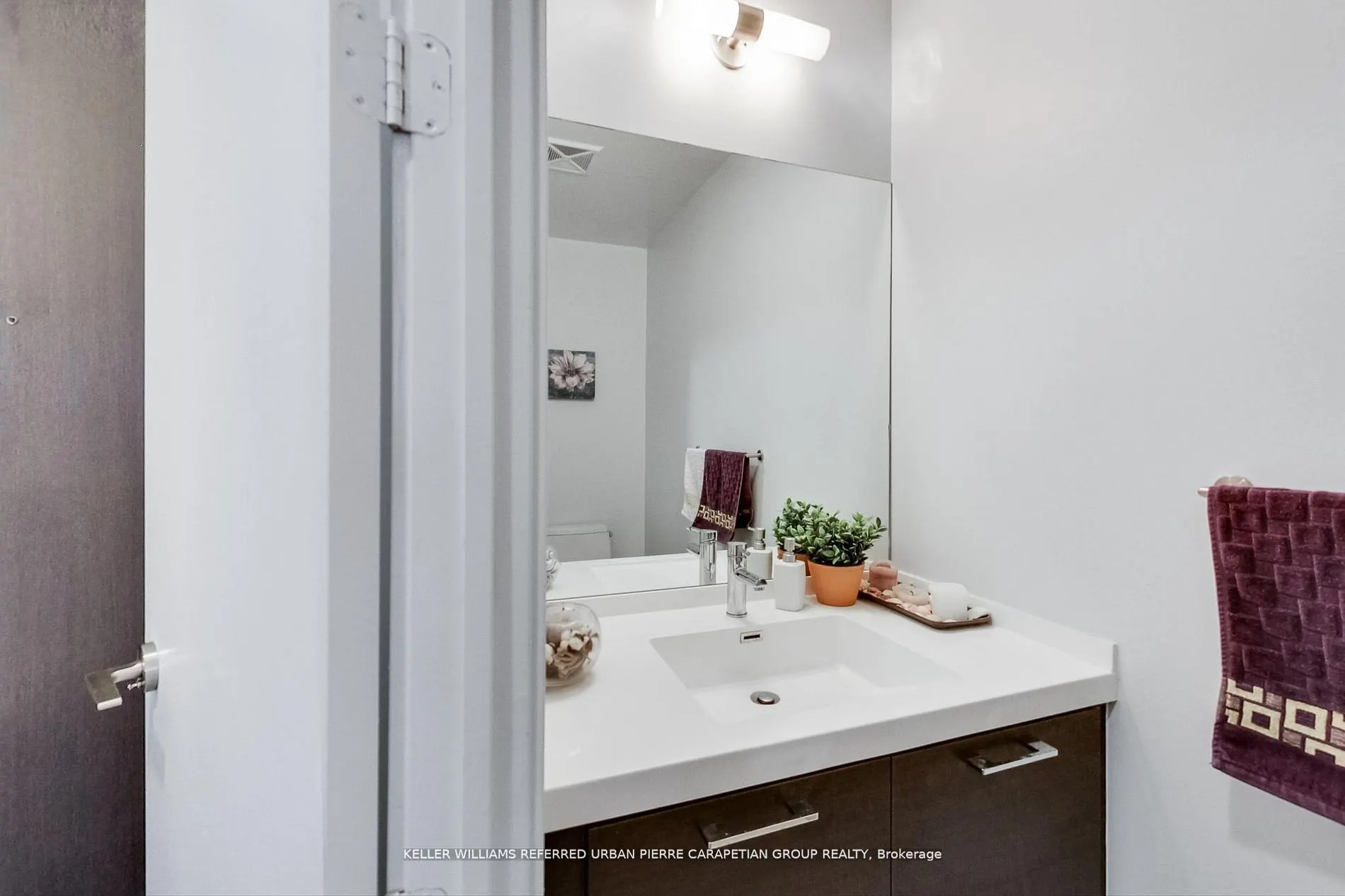 399 Adelaide Street W, #520