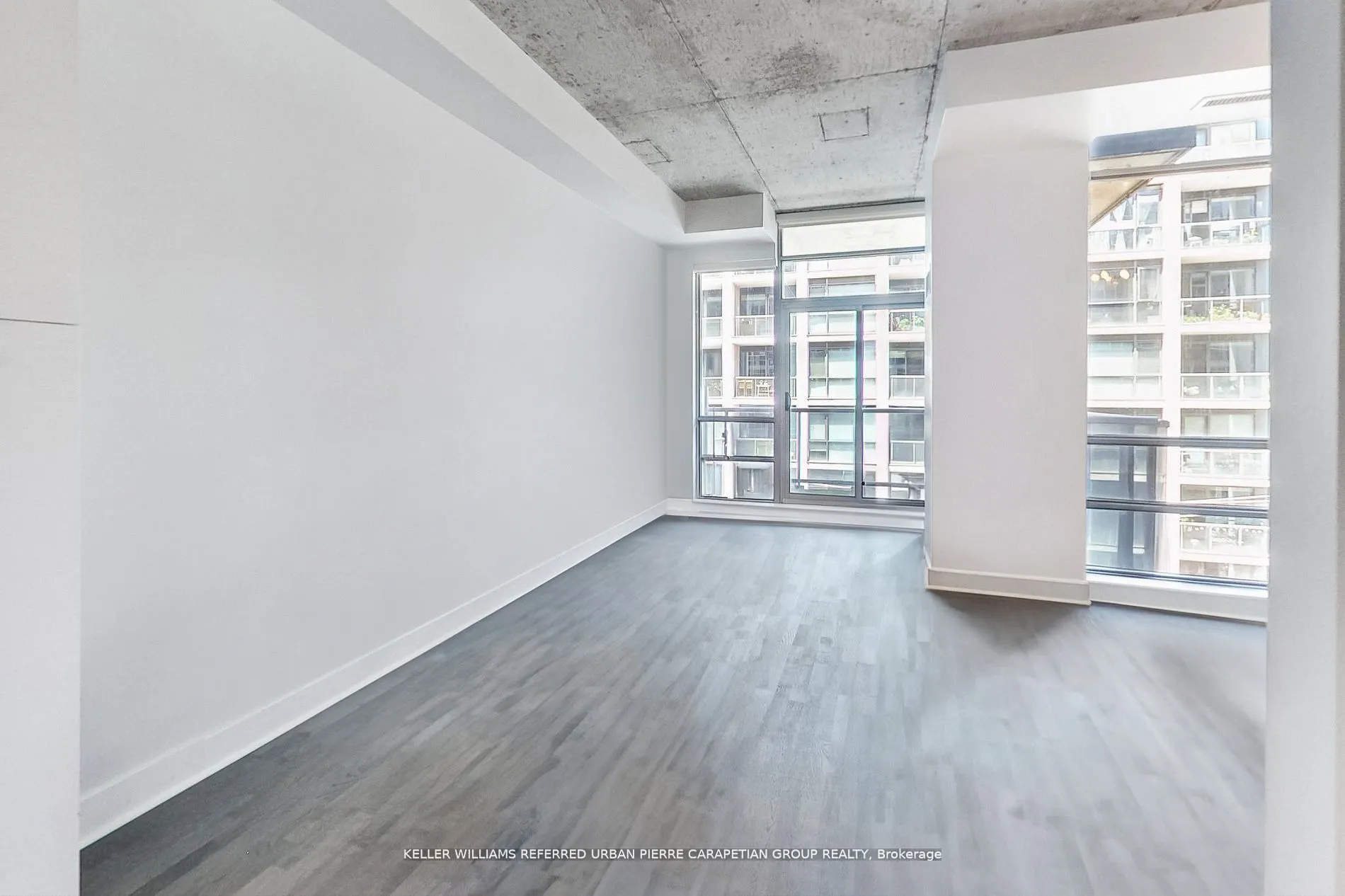 399 Adelaide Street W, #520
