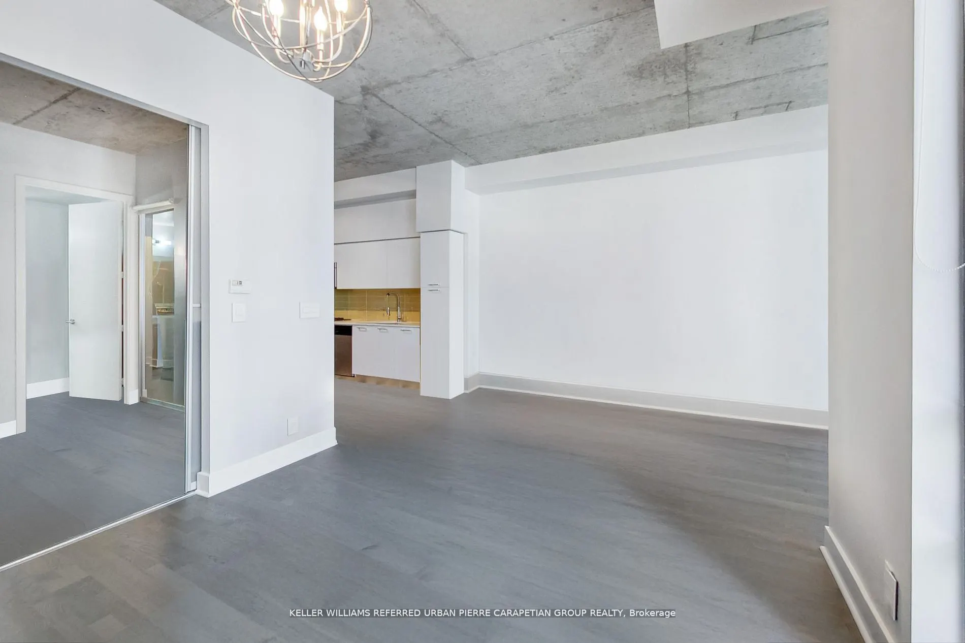 399 Adelaide Street W, #520