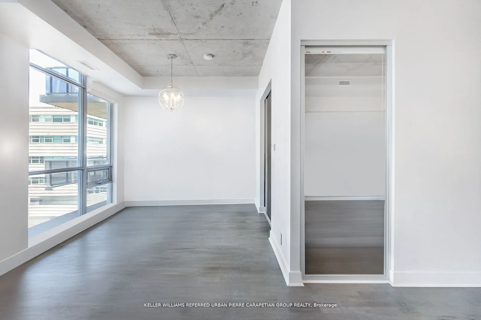 399 Adelaide Street W, #520