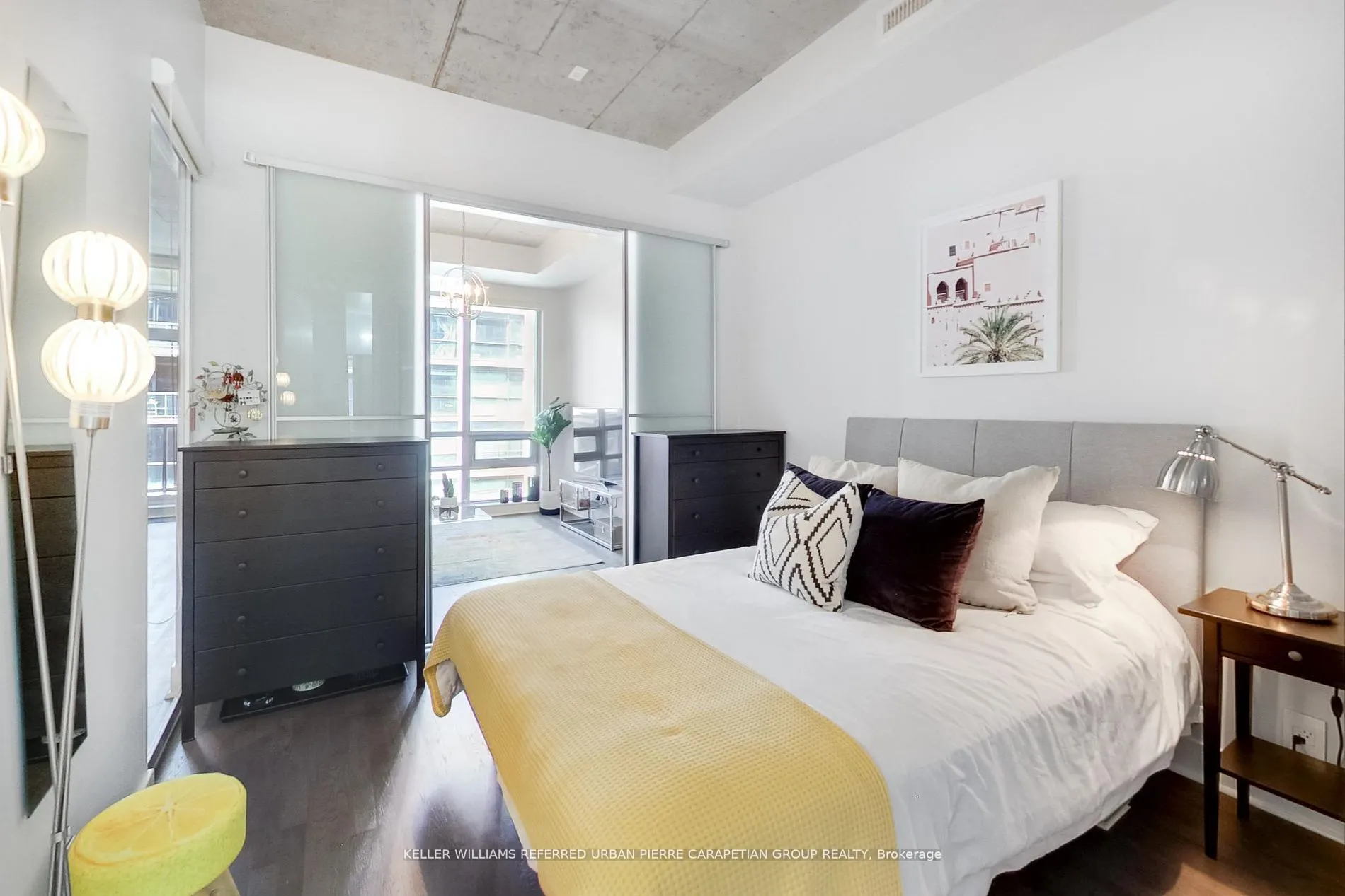 399 Adelaide Street W, #520