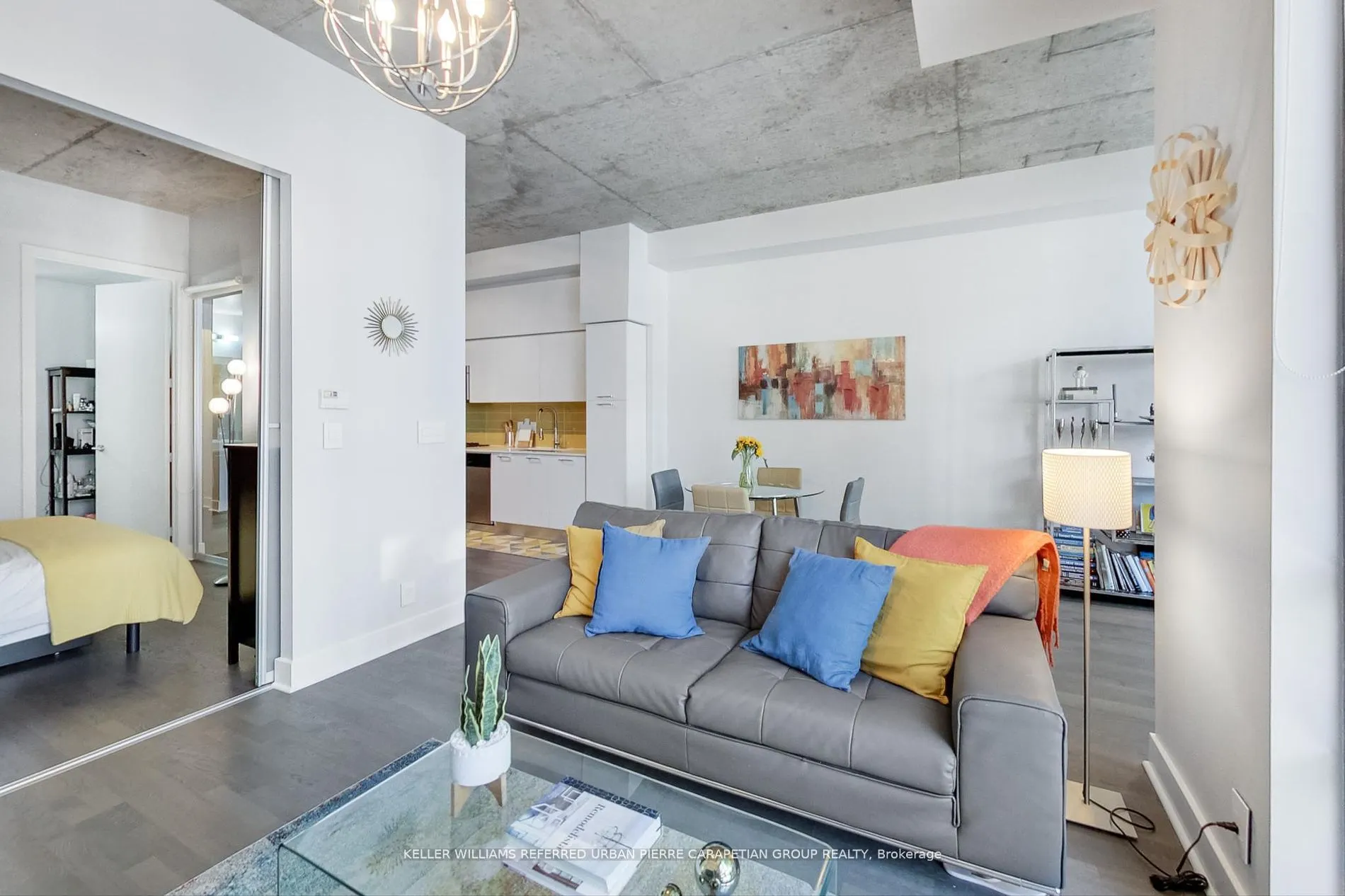 399 Adelaide Street W, #520