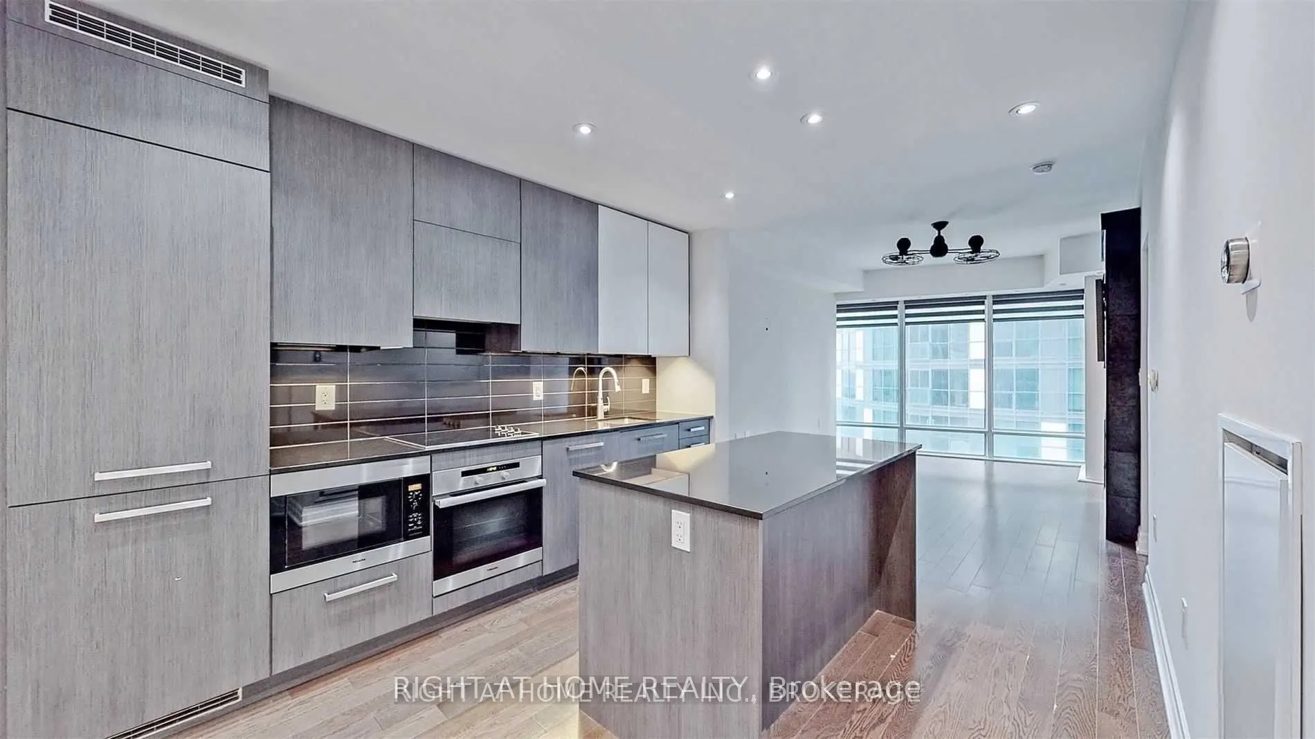 8 The Esplanade Avenue, #1512