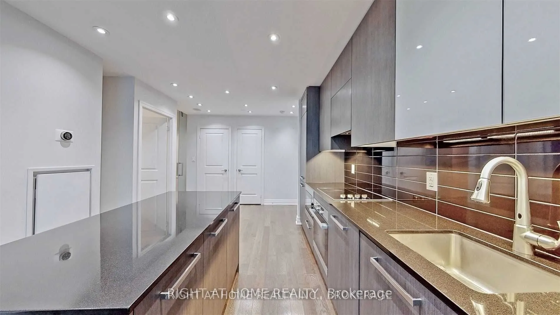 8 The Esplanade Avenue, #1512