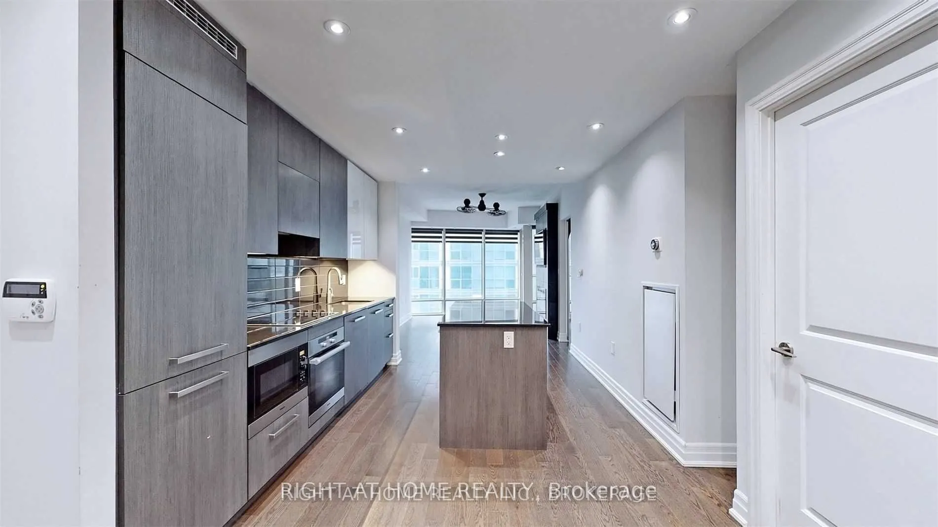 8 The Esplanade Avenue, #1512