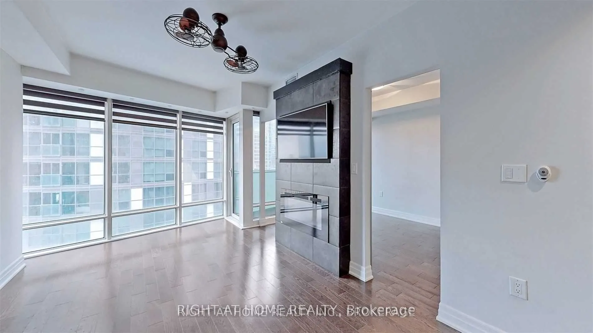 8 The Esplanade Avenue, #1512
