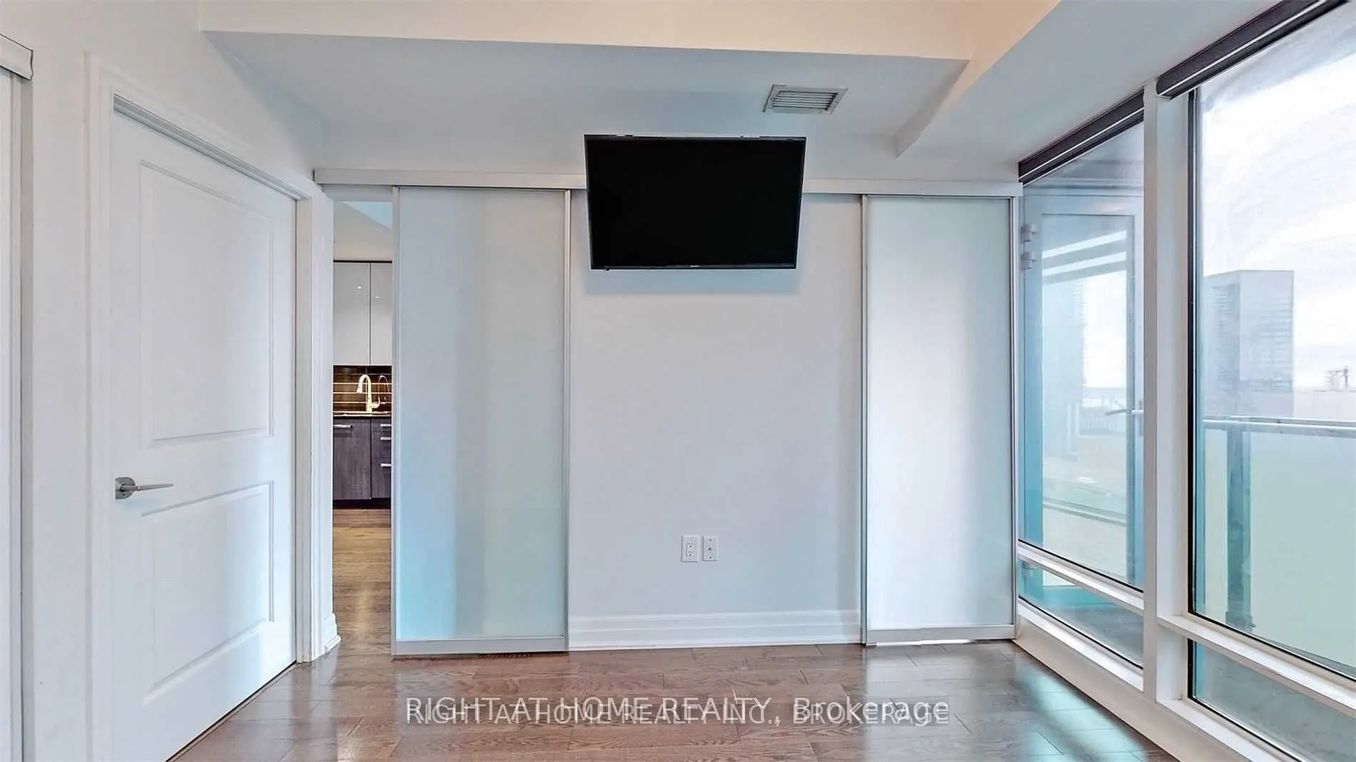 8 The Esplanade Avenue, #1512